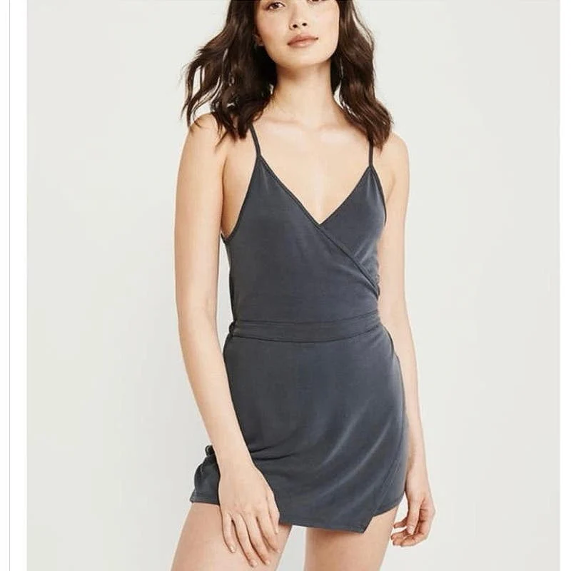 Abercrombie & Fitch Grey Camisole Sleeveless Faux Wrap V-Neck Skort Romper Sz S - Image 4