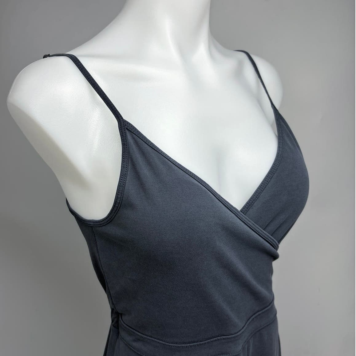 Abercrombie & Fitch Grey Camisole Sleeveless Faux Wrap V-Neck Skort Romper Sz S - Image 6