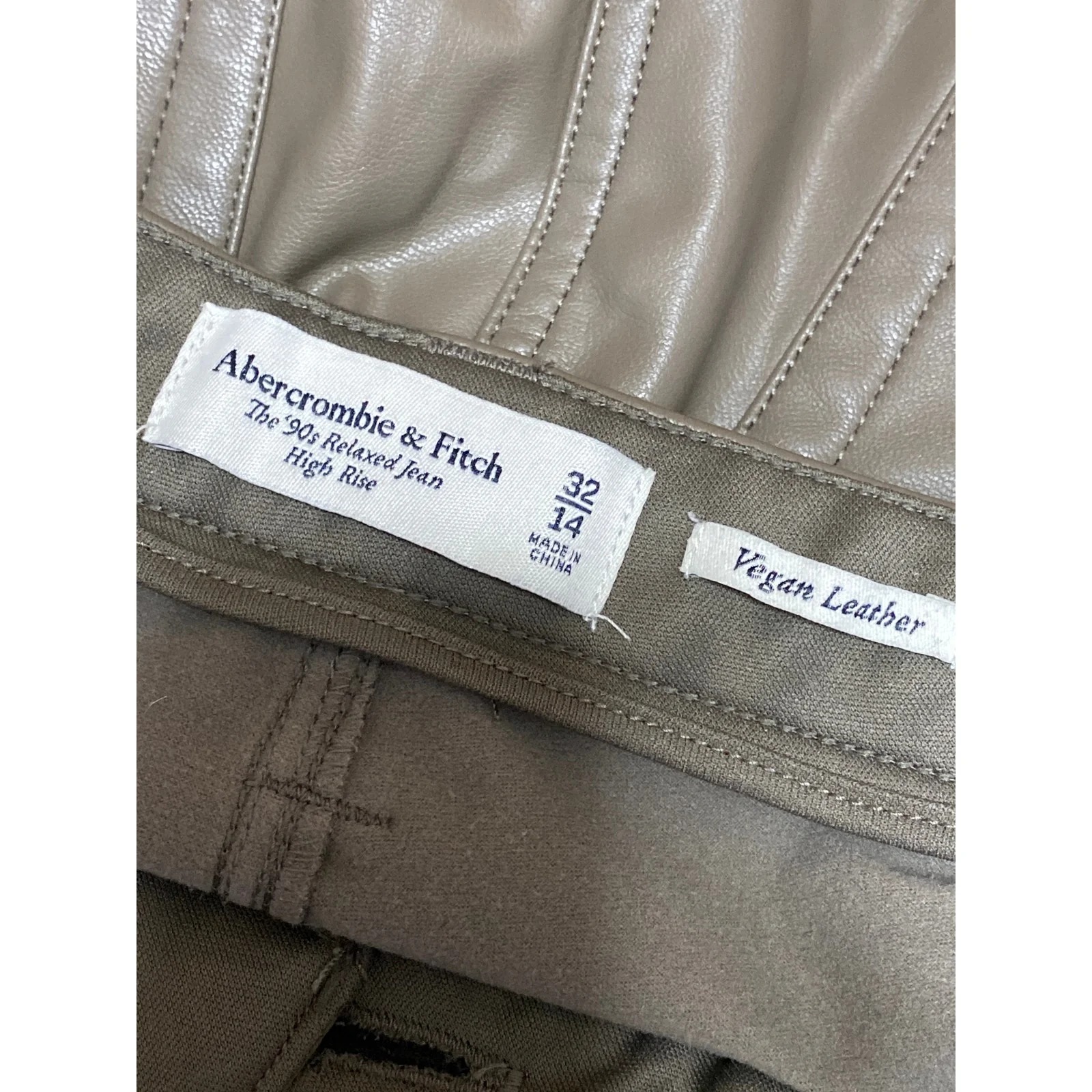 Abercrombie & Fitch The 90s Relaxed Faux Leather Vegan Cargo High Rise Pants 32 - Image 3