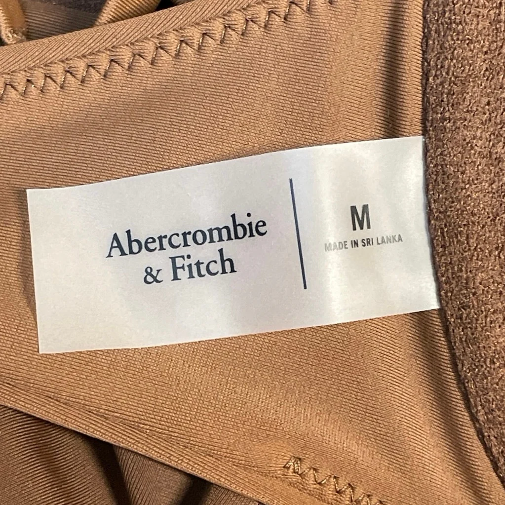 Abercrombie & Fitch Women's Brown Ruched Underwire Bikini Swimwear Set Size S/M - Image 5