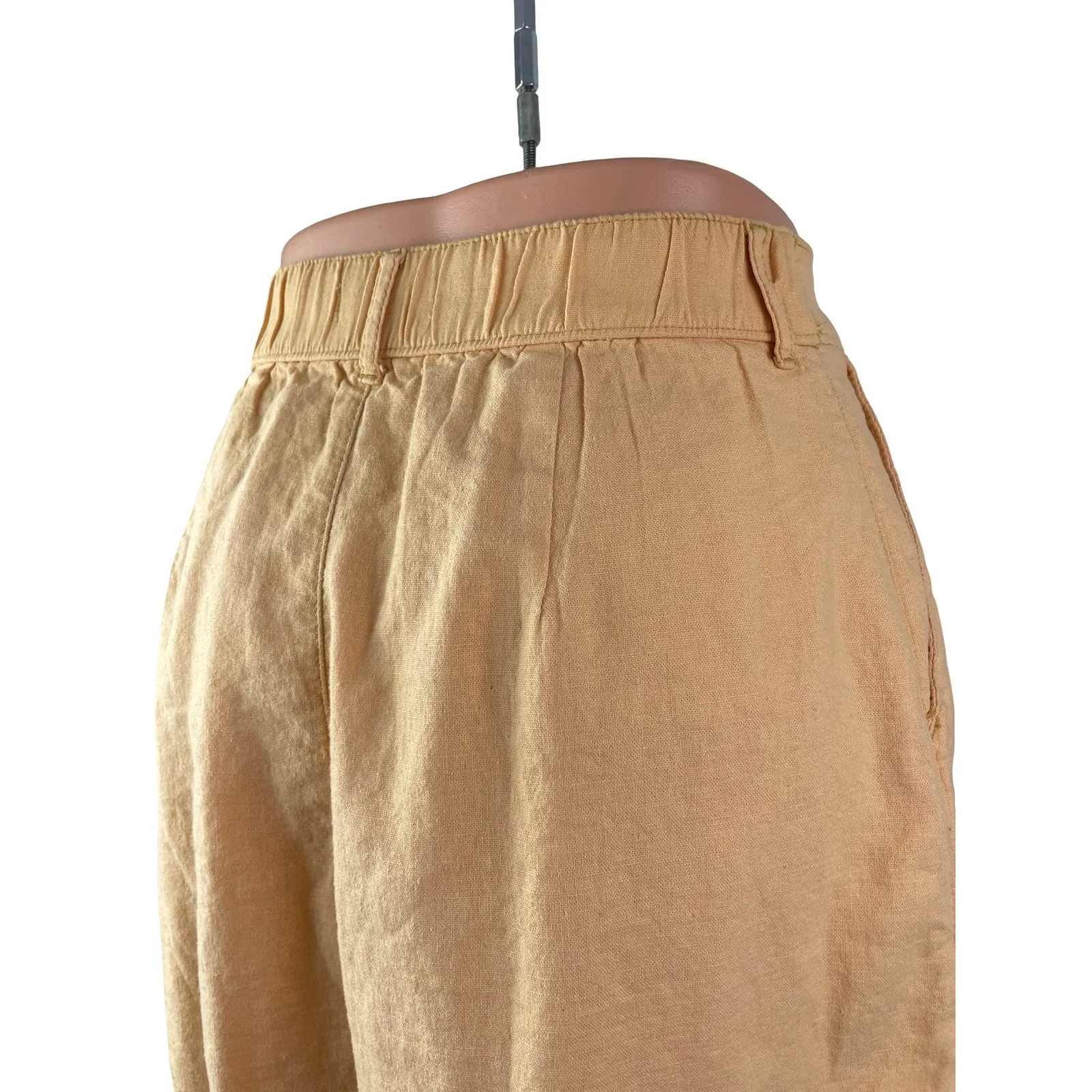 Abercrombie & Fitch Women's Yellow Linen High Rise Pleated Mini Shorts Size S - Image 4