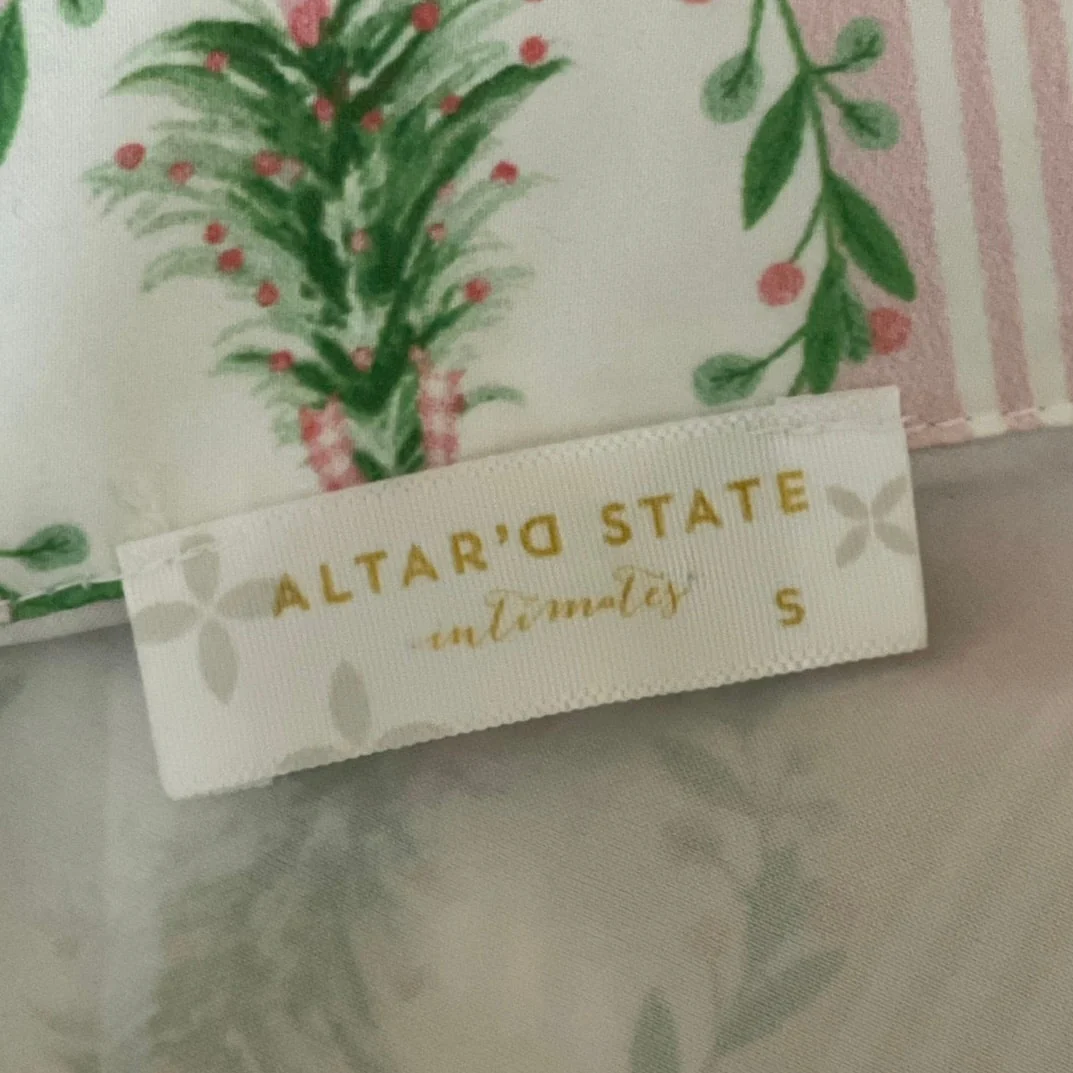 Altar'd State Blythe Satin Christmas Long Sleeve Shorts Pajama Sleepwear Set S - Image 6
