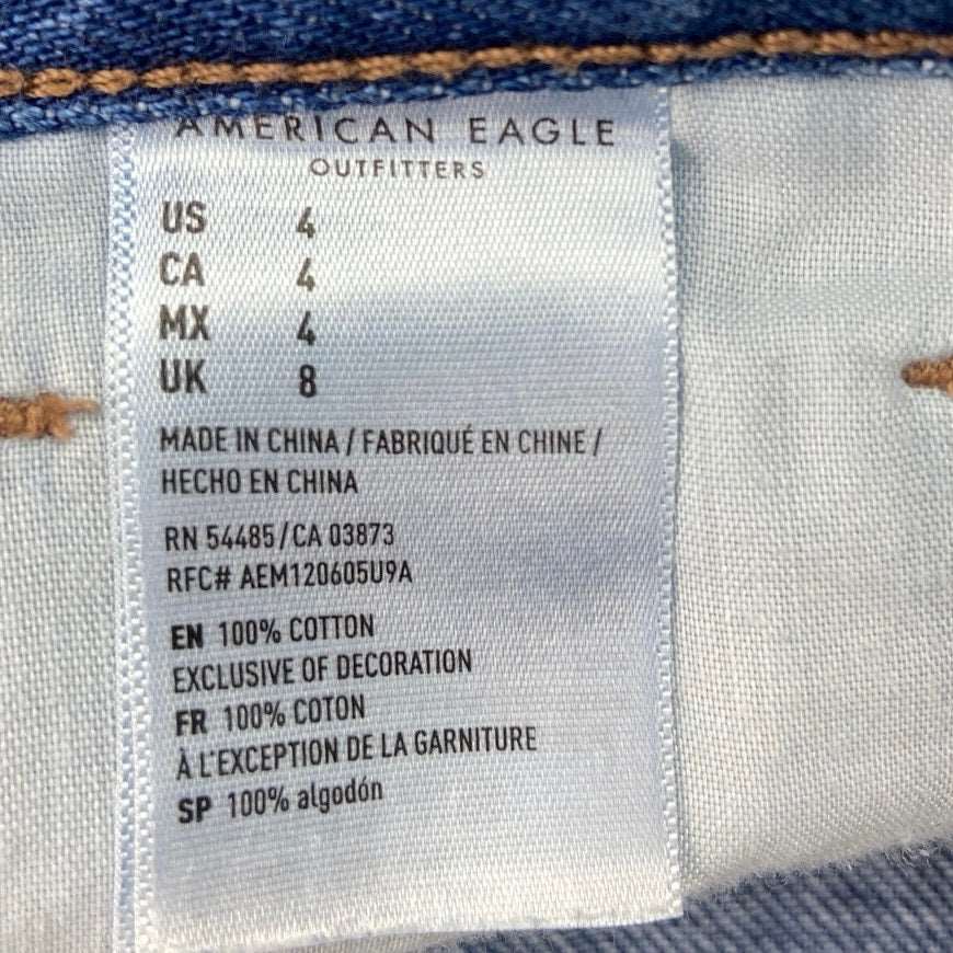 American Eagle Blue 100% Cotton Medium Wash Cuffed Mid Rise Jean Short Size 4 - Image 4