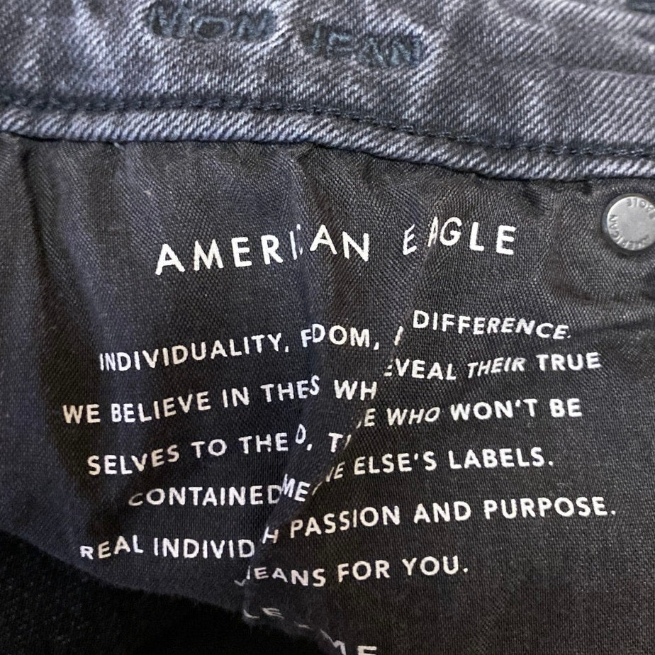 American Eagle Women's Black High Waist Straight Skinny Denim Mom Jeans Pants 2 - Image 4
