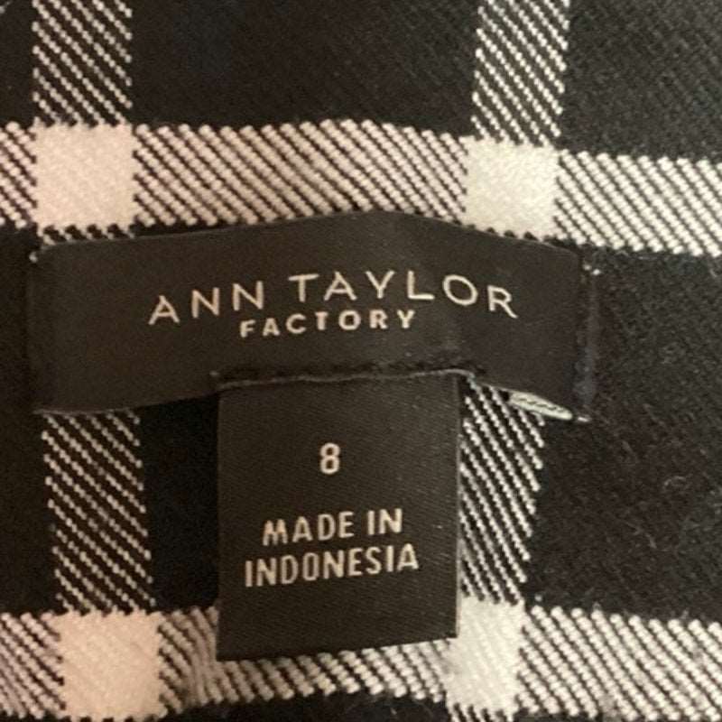 Ann Taylor Black Plaid Side Zip Straight Leg High Rise Ankle Dress Pants Size 8 - Image 4