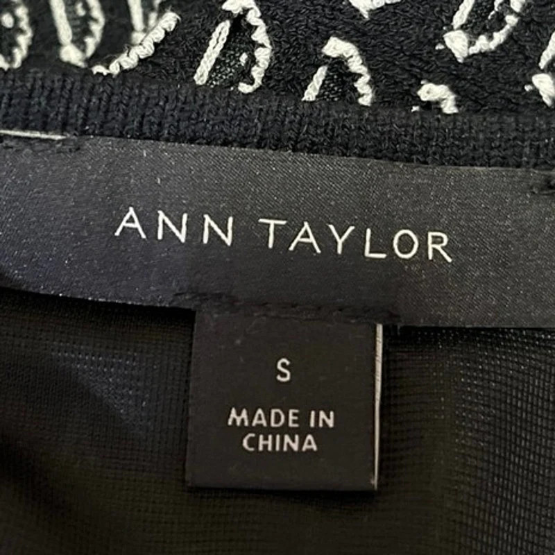 Ann Taylor Black Sleeveless Peplum Embroidered Knit Tank Top Blouse Size S - Image 4
