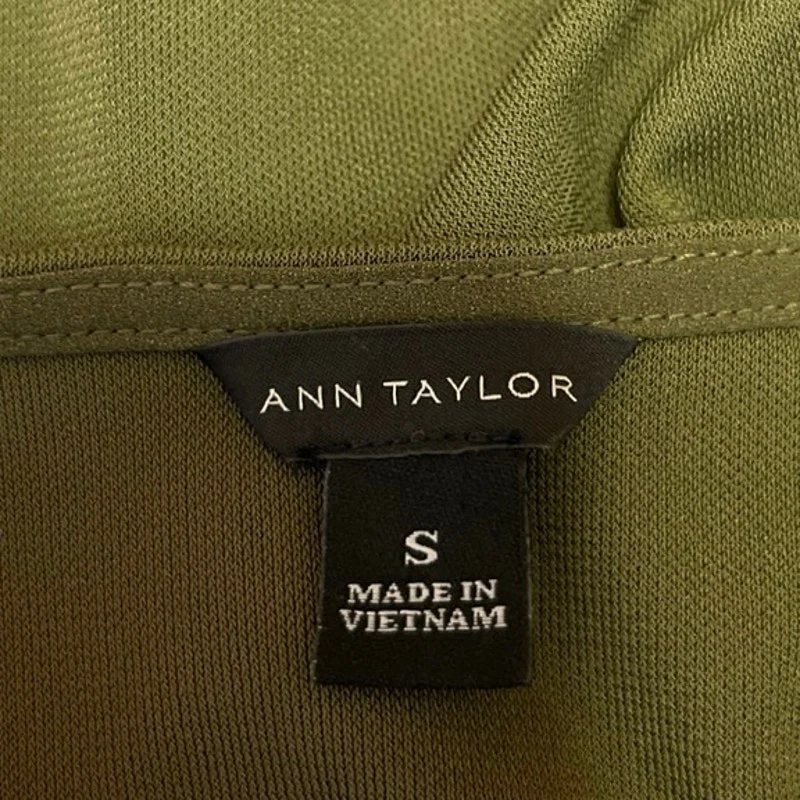 Ann Taylor Women's Green Pleated Long Bell Sleeve V-Neck Blouse Shirt Top Size S - Image 3