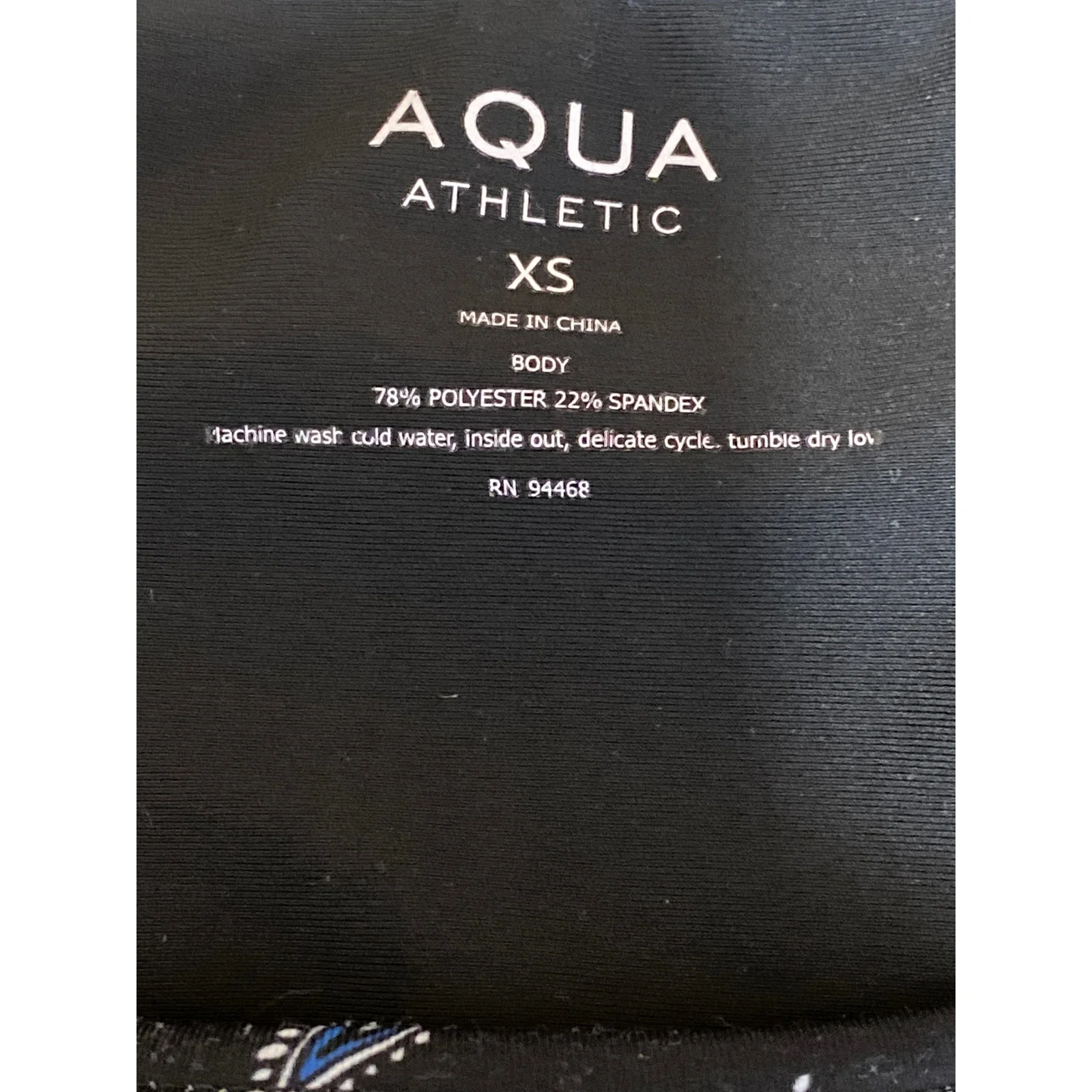Aqua Athletic Women's Black Paisley Yoga Athletic Activewear Crop Tank Top Sz XS - Image 5