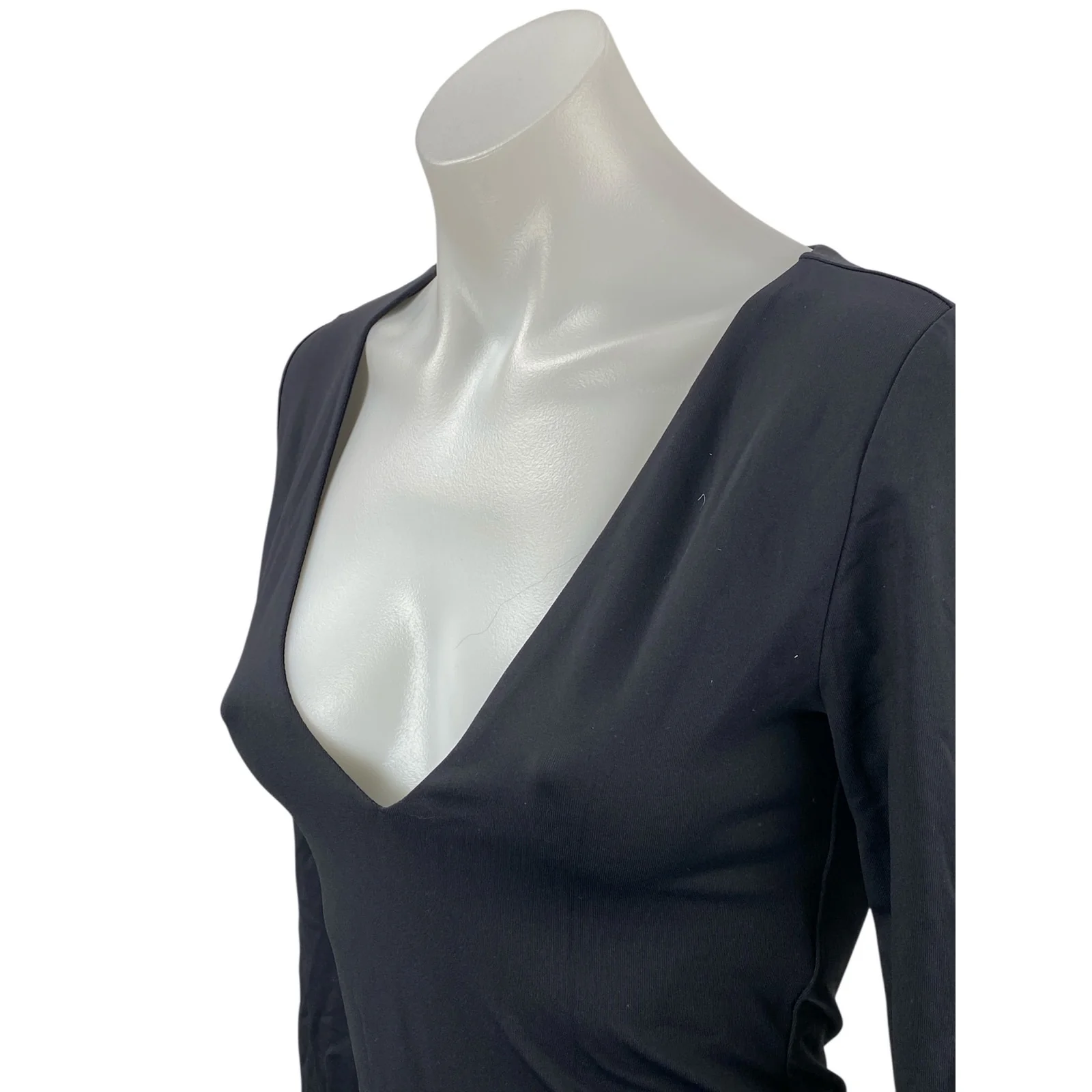Aritzia Babaton Black Long Sleeve Plunge V Neck Thong Blouse Bodysuit Top Size M - Image 2