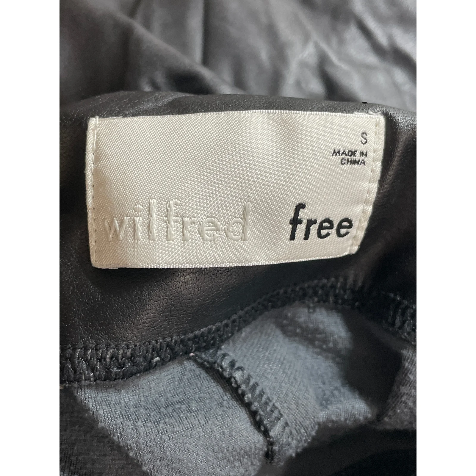 Aritzia Wilfred Free Women's Black High Rise Faux Leather Vegan Leggings Pants S - Image 5