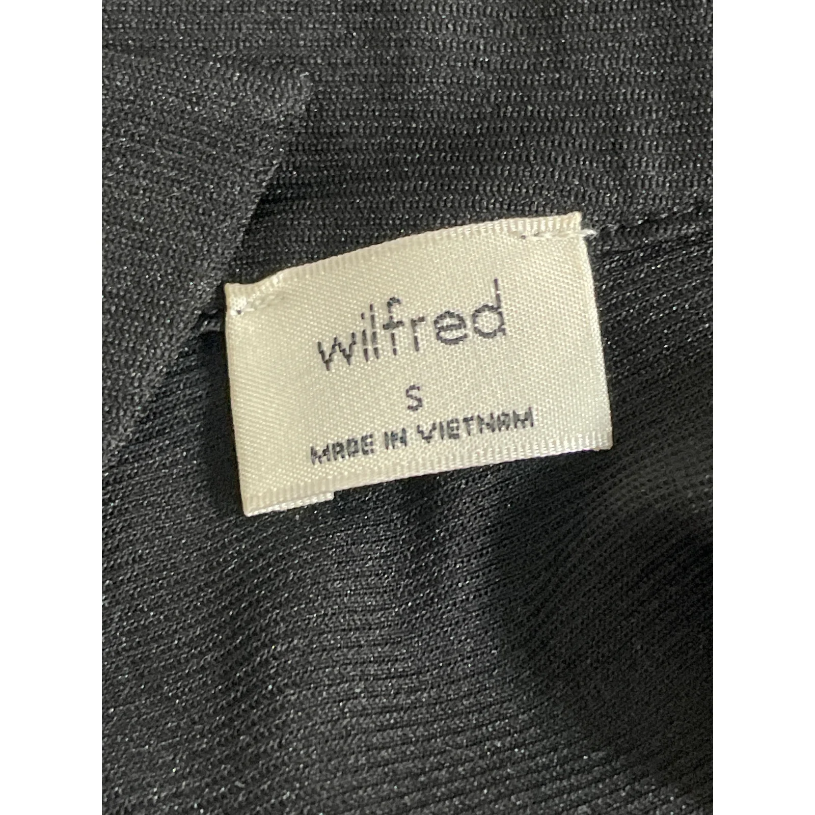 Aritzia Wilfred Women's Black Long Sleeve Cropped Button Down Shirt Top Size S - Image 5