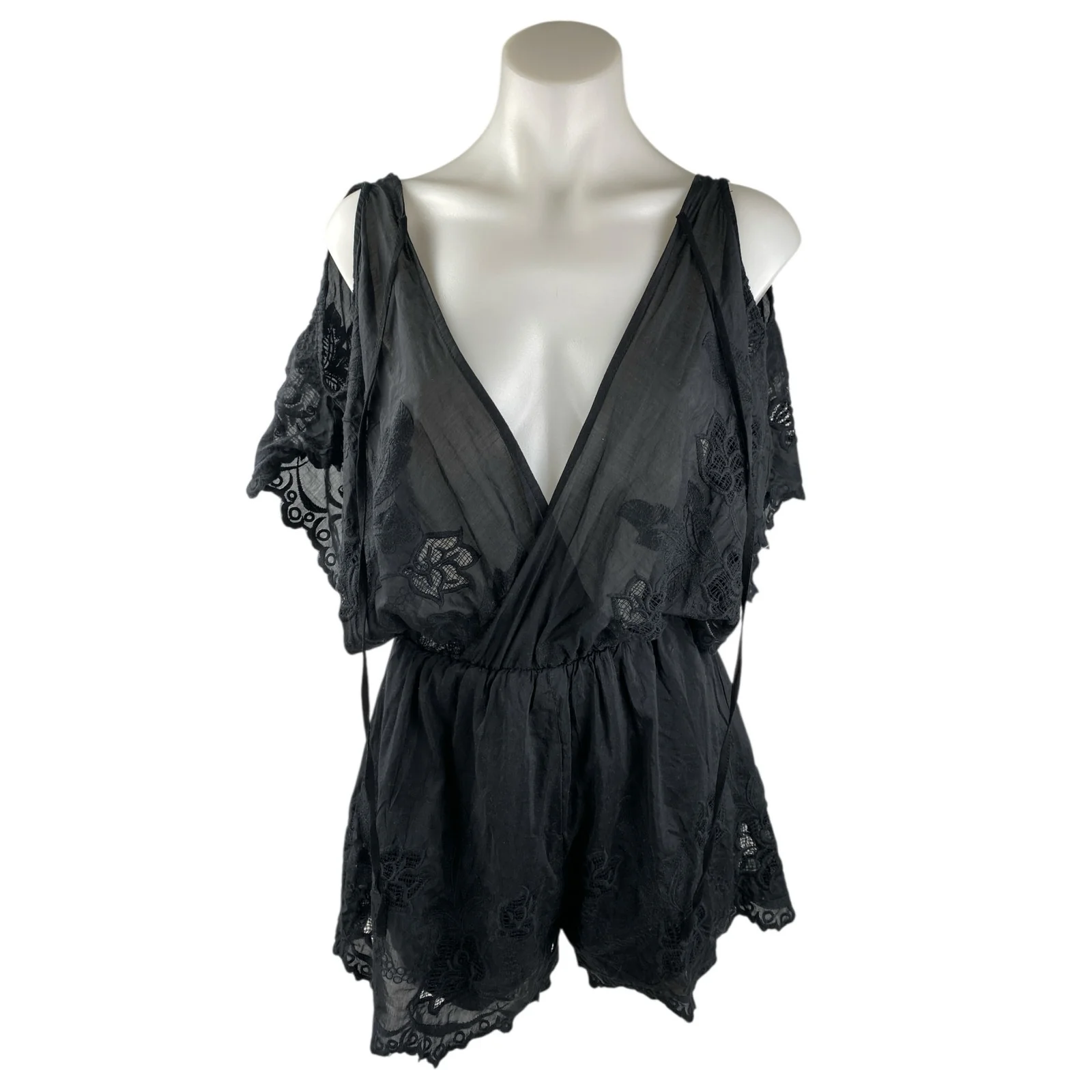 Astr the Label Black Floral Lace Sheer Short Sleeve V Neck Romper Jumpsuit Sz XS