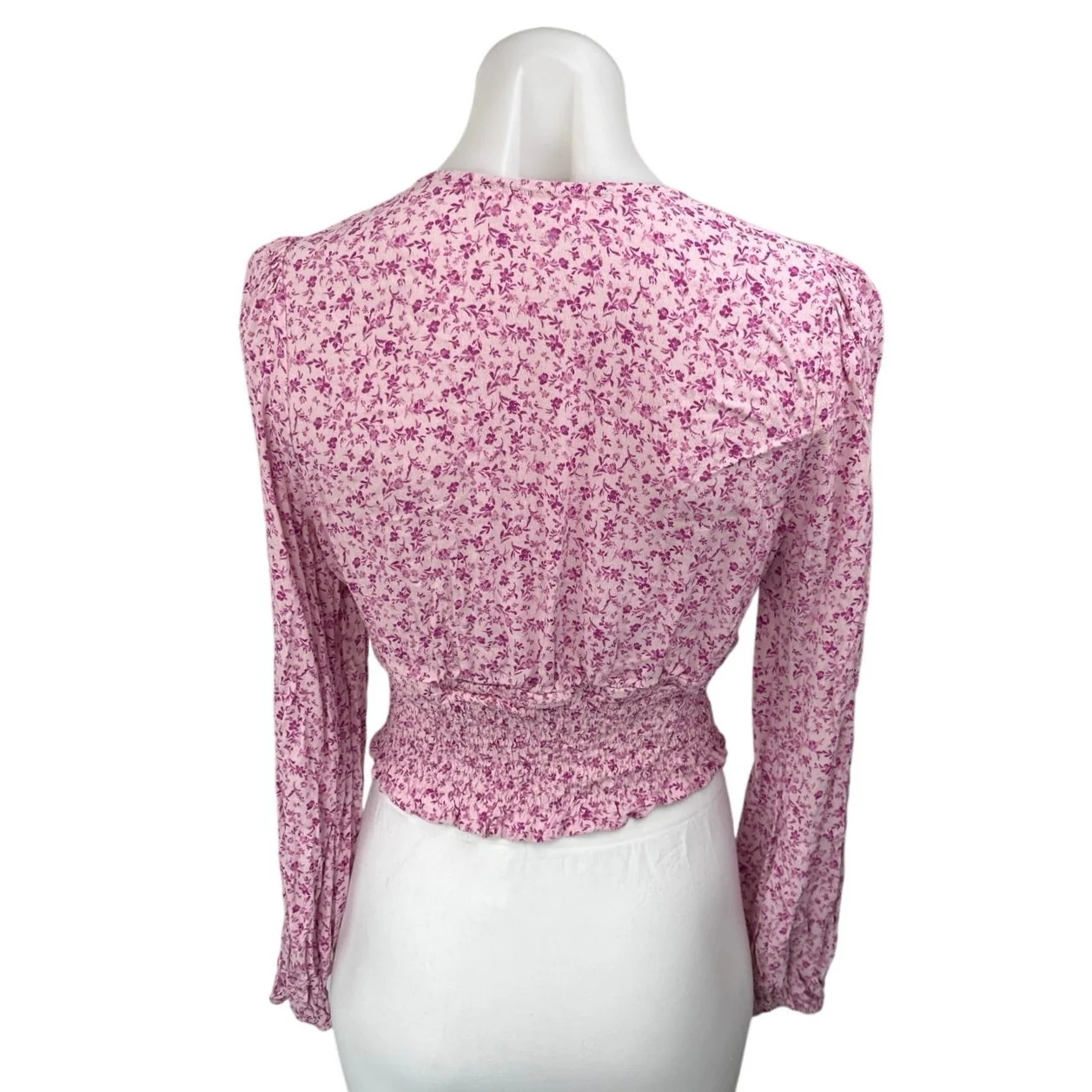 ASTR The Label Pink Floral Long Sleeve Lace Trim Smocked Crop Blouse Top Sz L - Image 2