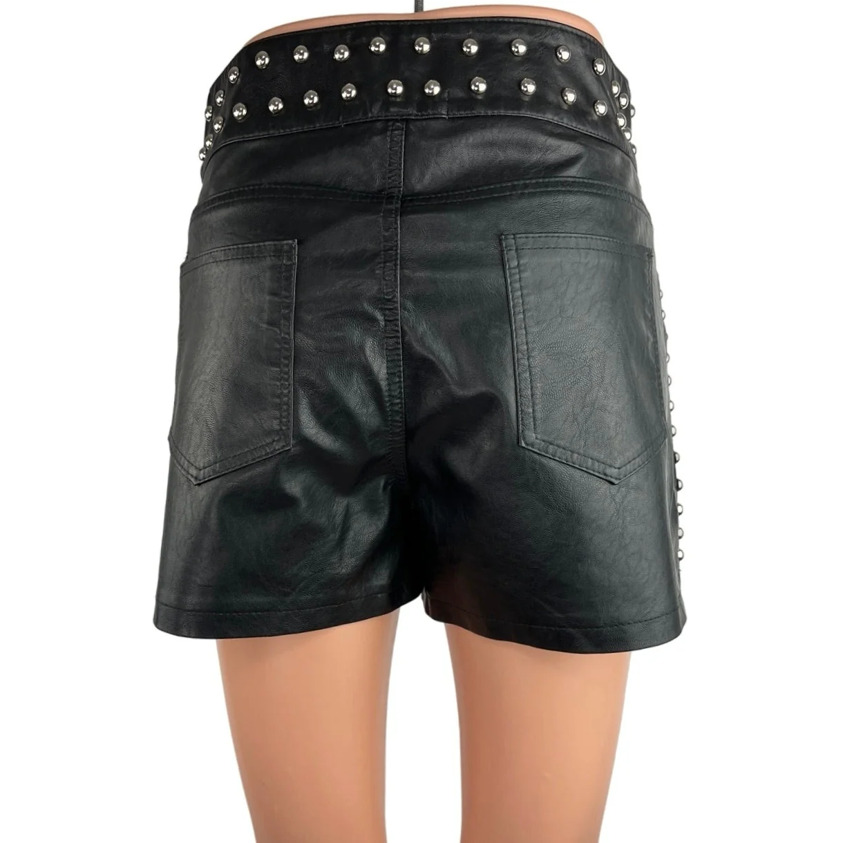 At Piece Black Studded Button Front High Waisted Edgy Pocket Casual Short Sz XS - Image 3