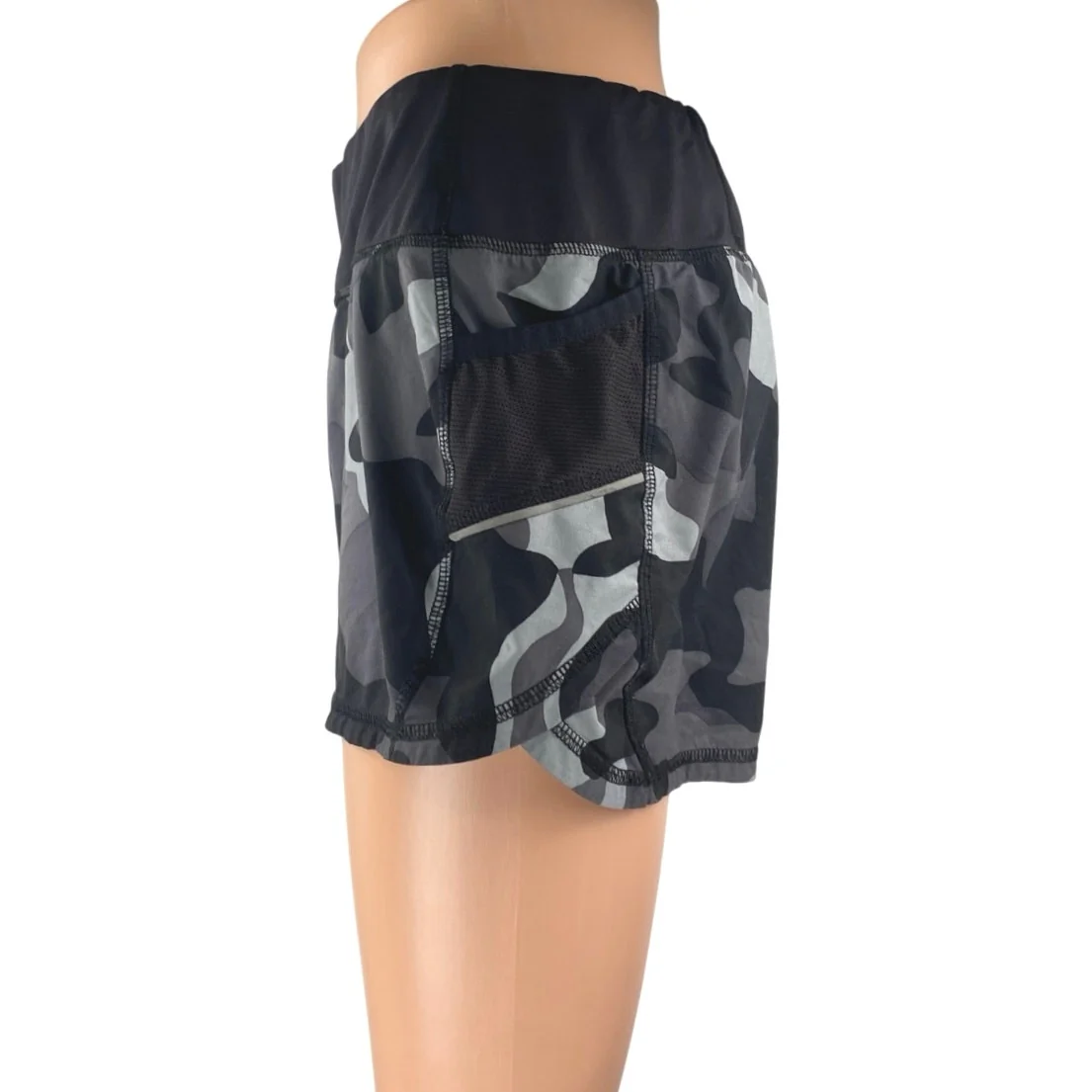 Athleta Black Gray Camo Camouflage Activewear Fitness Yoga Running Shorts Size S - Image 2
