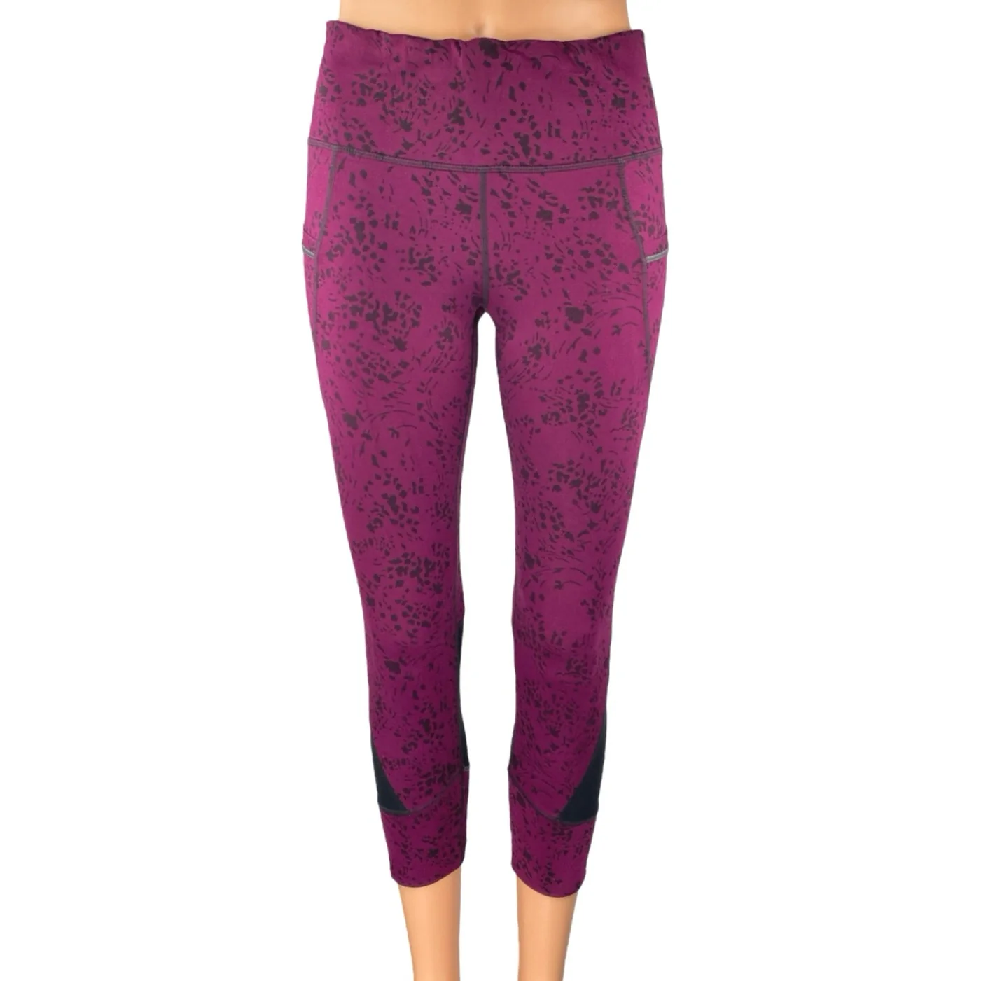 Athleta Floral Garden Relay 2.0 Maroon Activewear Fitness Capri Leggigs Pants S