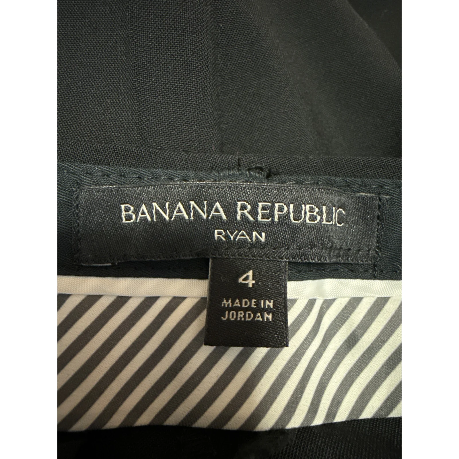Banana Republic Ryan Women's Black Pleated Straight Trousers Dress Pants Size 4 - Image 4