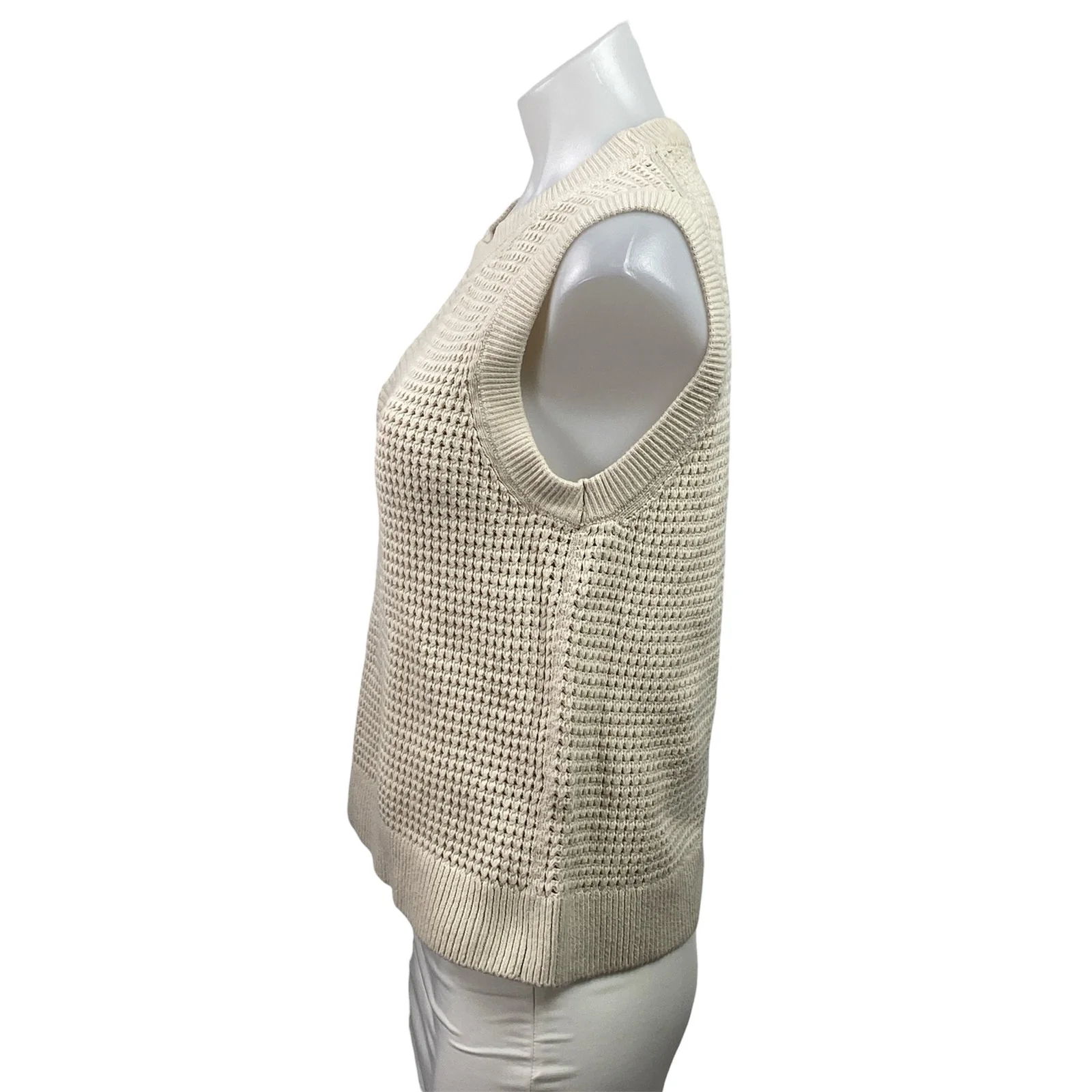 Banana Republic Women's Beige Knit Sleeveless Crew Neck Sweater Tank Top Size M - Image 2