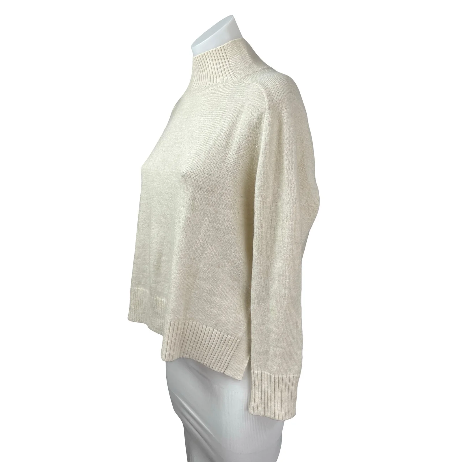 Banana Republic Women's Beige Long Sleeve Turtleneck Knit Sweater Top Size M - Image 3