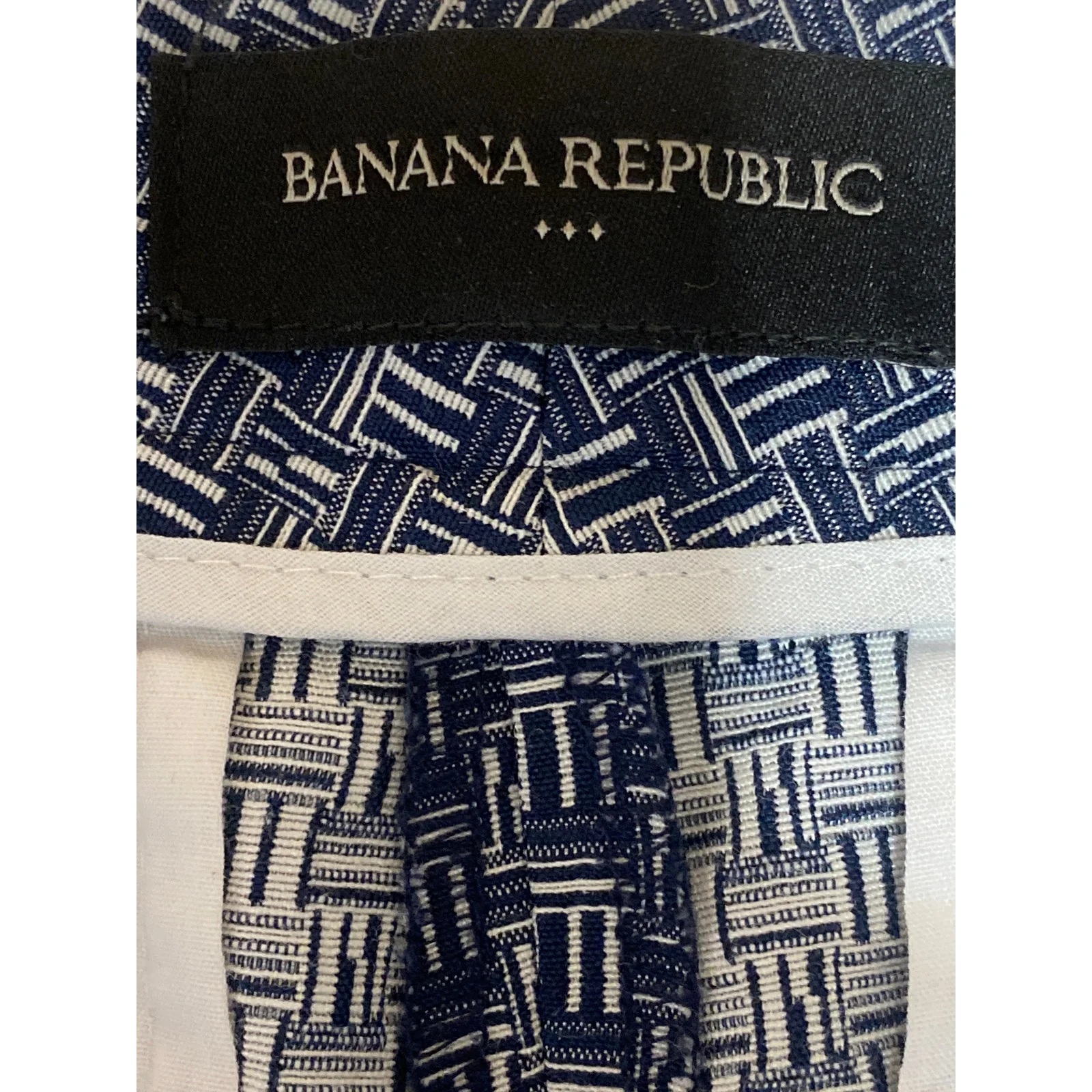 Banana Republic Women's Blue Combo Geometric Mid Rise Casual Bermuda Shorts Sz S - Image 5