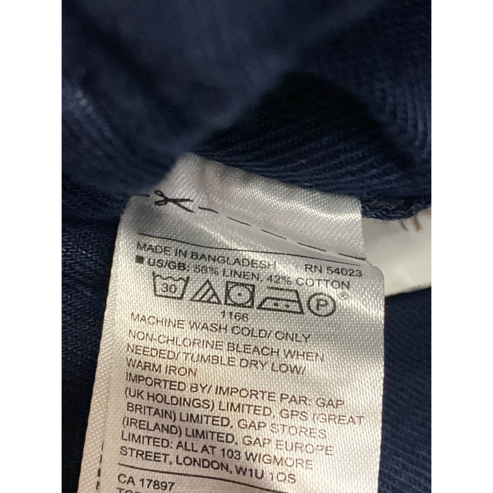 Banana Republic Women's Blue Long Sleeve Pocket Button Up Denim Shirt Top Size M - Image 4