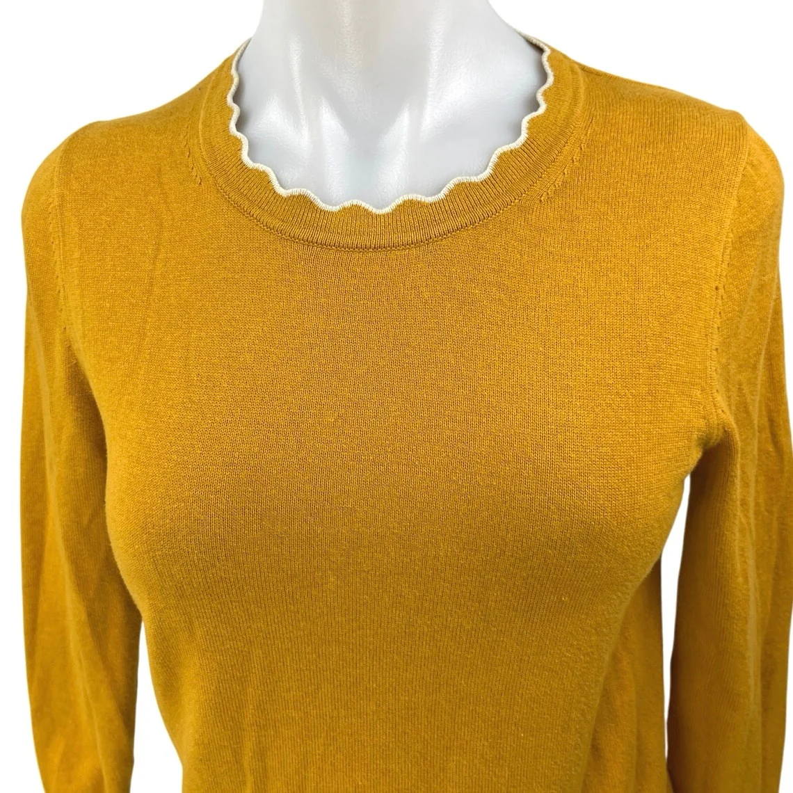 Banana Republic Yellow Knit Long Sleeve Scalloped Crew Neck Sweater Top Size XS - Image 3