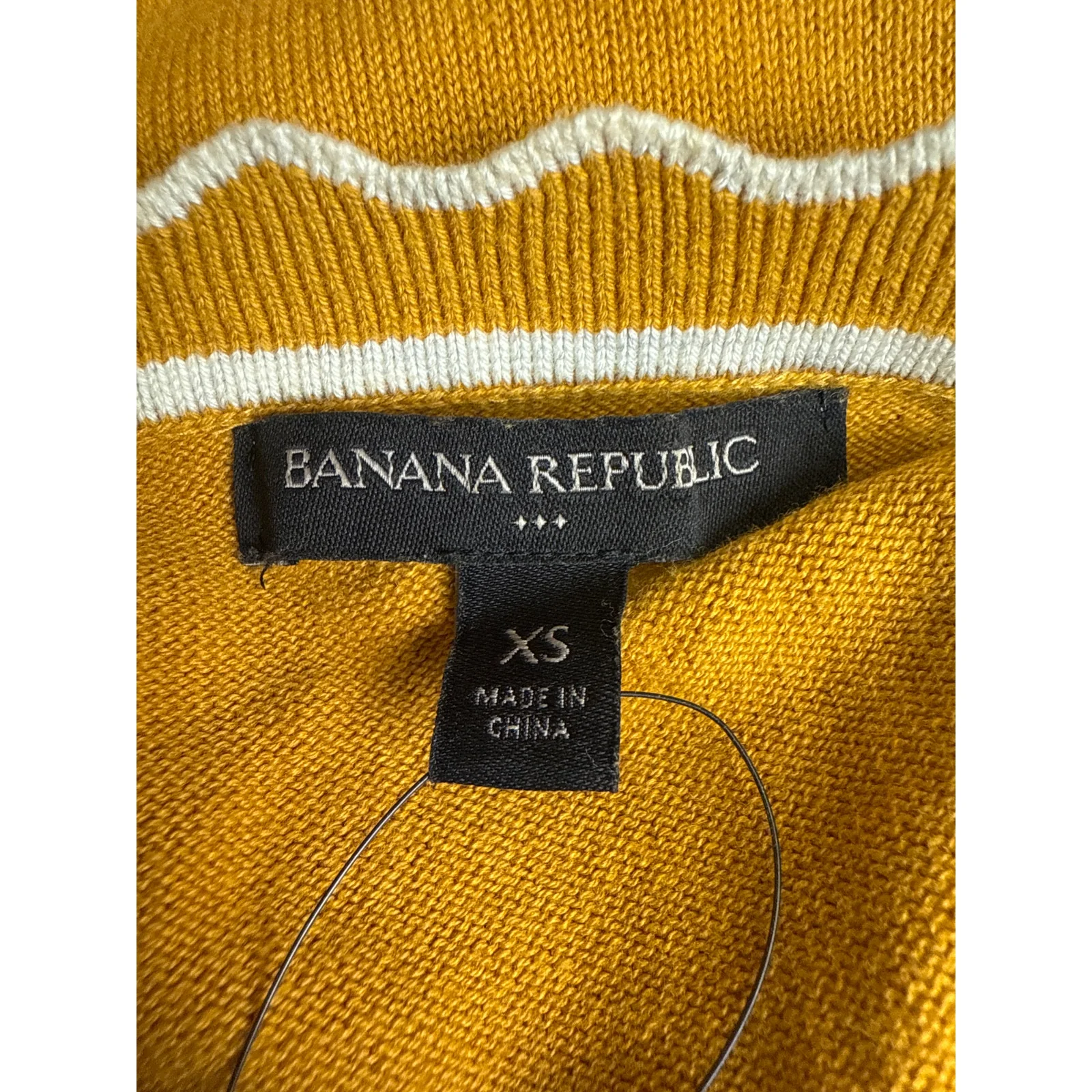 Banana Republic Yellow Knit Long Sleeve Scalloped Crew Neck Sweater Top Size XS - Image 4