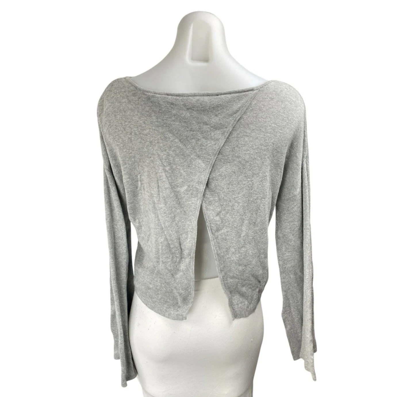 BCBGeneration Women's Gray Rib Knit Split Back Long Sleeve Crop Sweater Top Sz S - Image 2