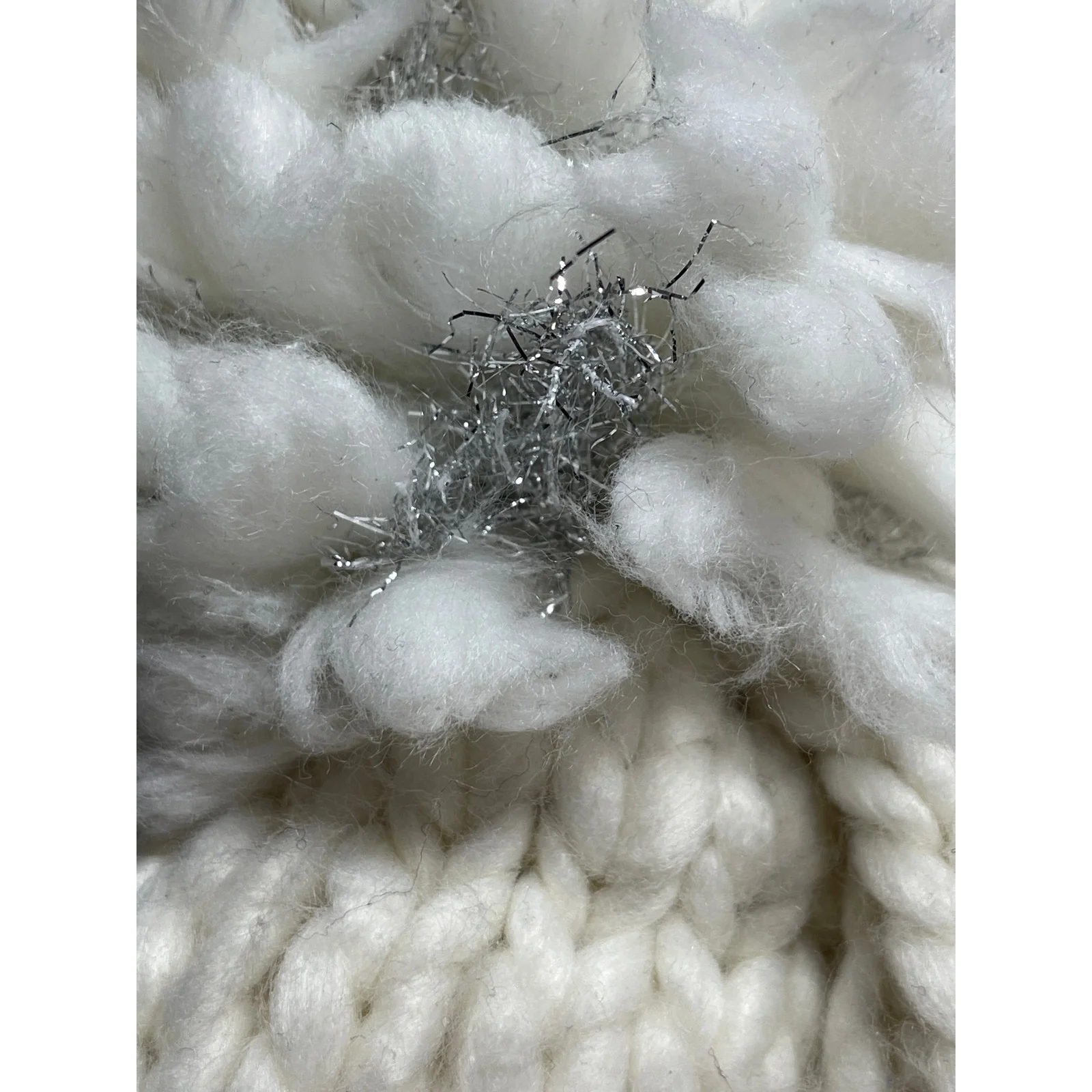 Bebe Girls Kids White Ribbed Knit Metallic Fringe Pom Pom Bonnet Beanie Hot OS - Image 4