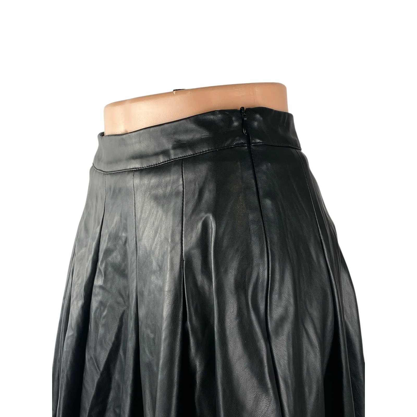 Better Be Women's Black Faux Vegan Leather Pleated Mini Flare A-Line Skirt Sz S - Image 2
