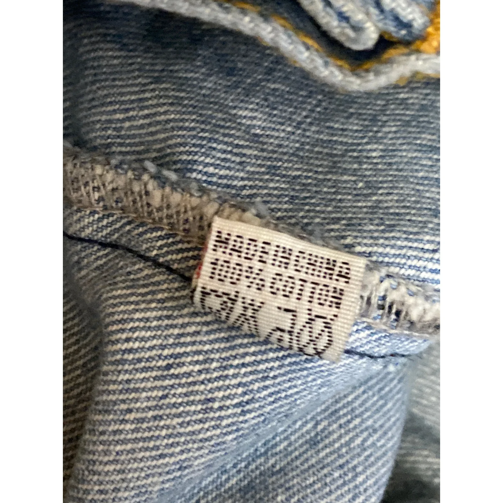Brandy Melville Women's Collared Long Sleeve Crop Trucker Denim Coat Jacket Sz M - Image 6