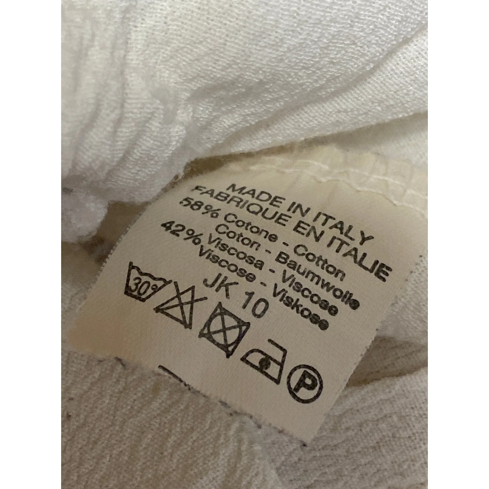 Brandy Melville Women's White Sleeveless V Neck Cami Tie Peplum Crop Top Size OS - Image 6