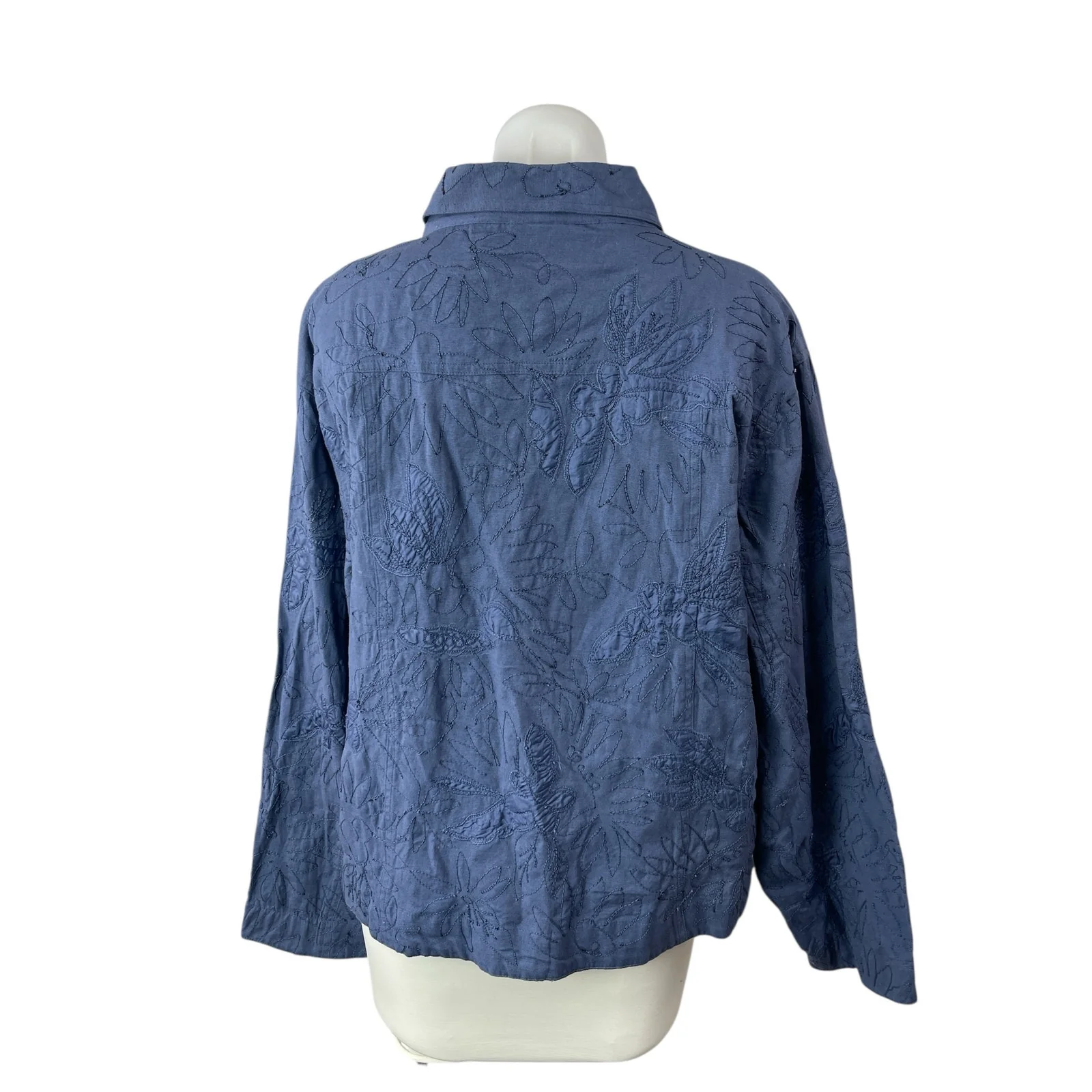 Chico's Women's Blue Linen Floral Long Sleeve Chambray Button Down Shirt Top 3 - Image 2
