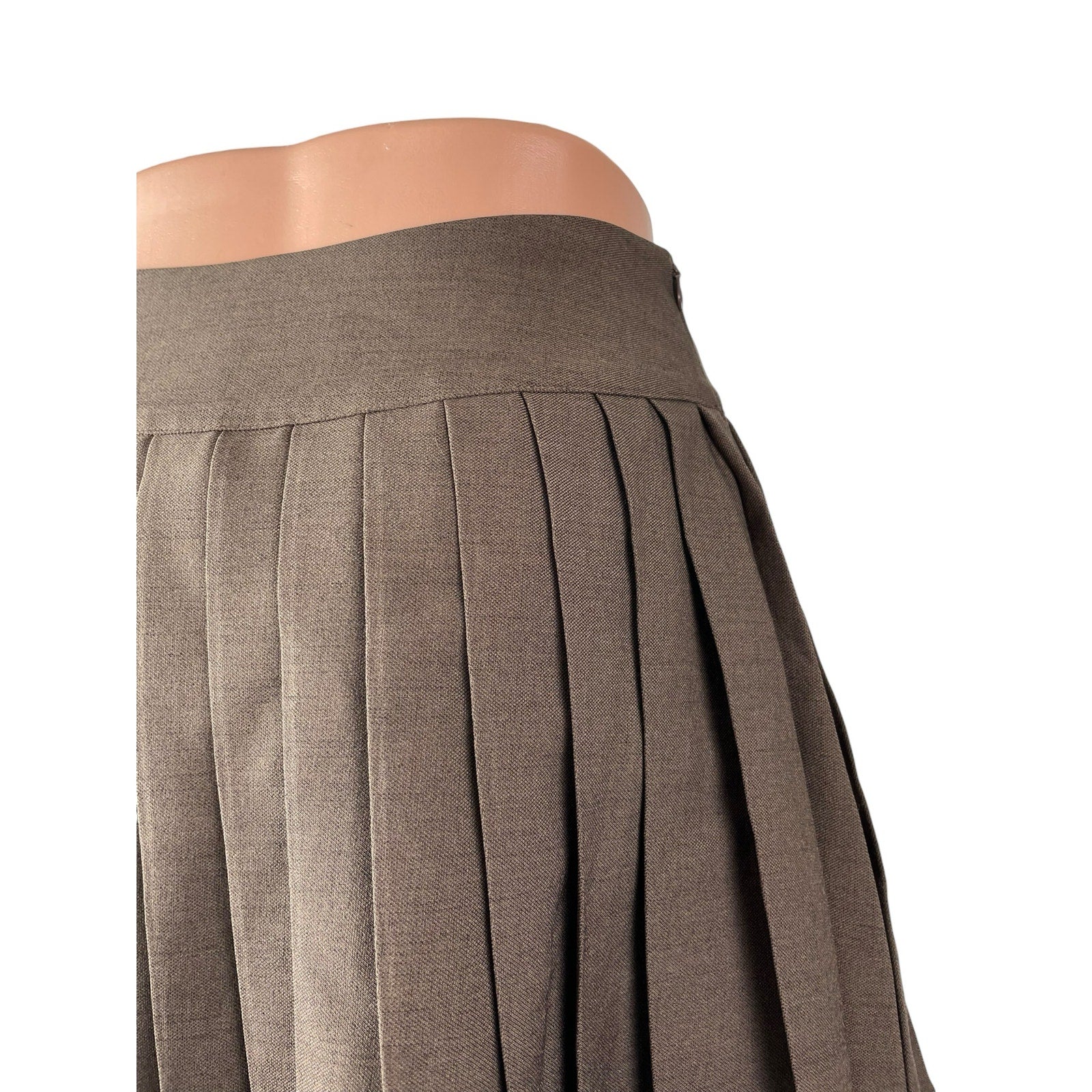 Cider Women's Brown Buckle Pleated High Waist Mini Skater Flare A-Line Skirt XS - Image 4