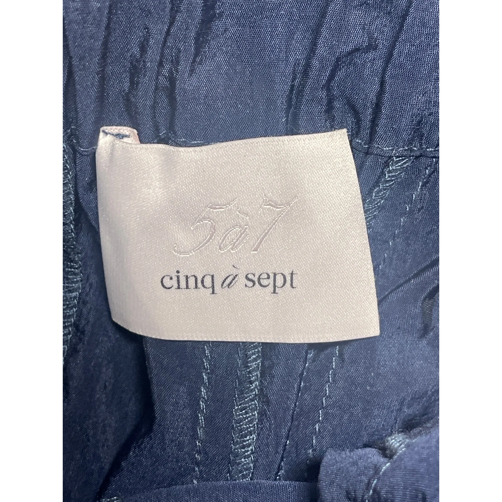 Cinq a Sept Navy Blue Cuffed Hem High Rise Wide Leg Utility Cargo Shorts Size S - Image 3