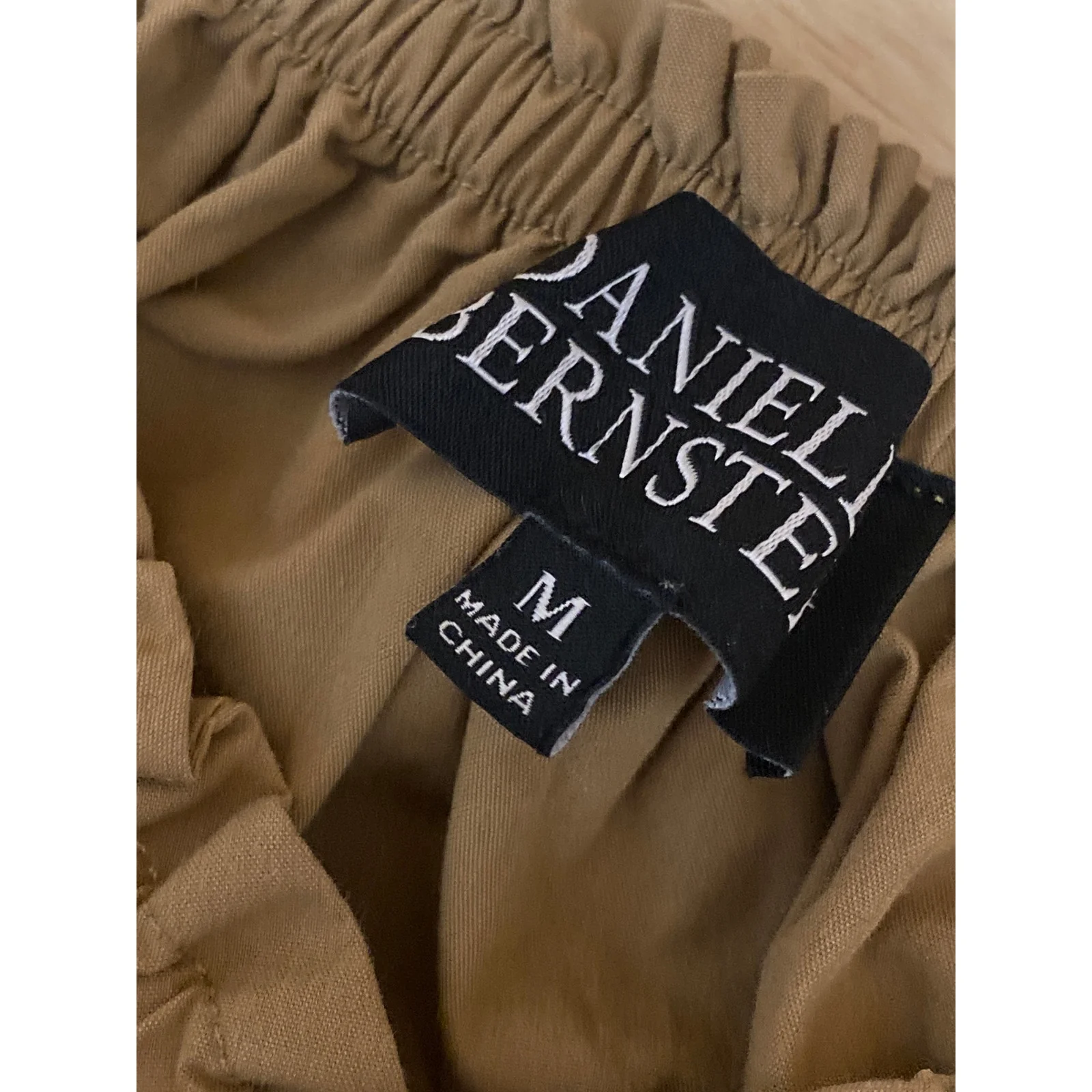 Danielle Bernstein Brown V-neck Smocked Short Puff Sleeve Crop Blouse Top Size M - Image 4