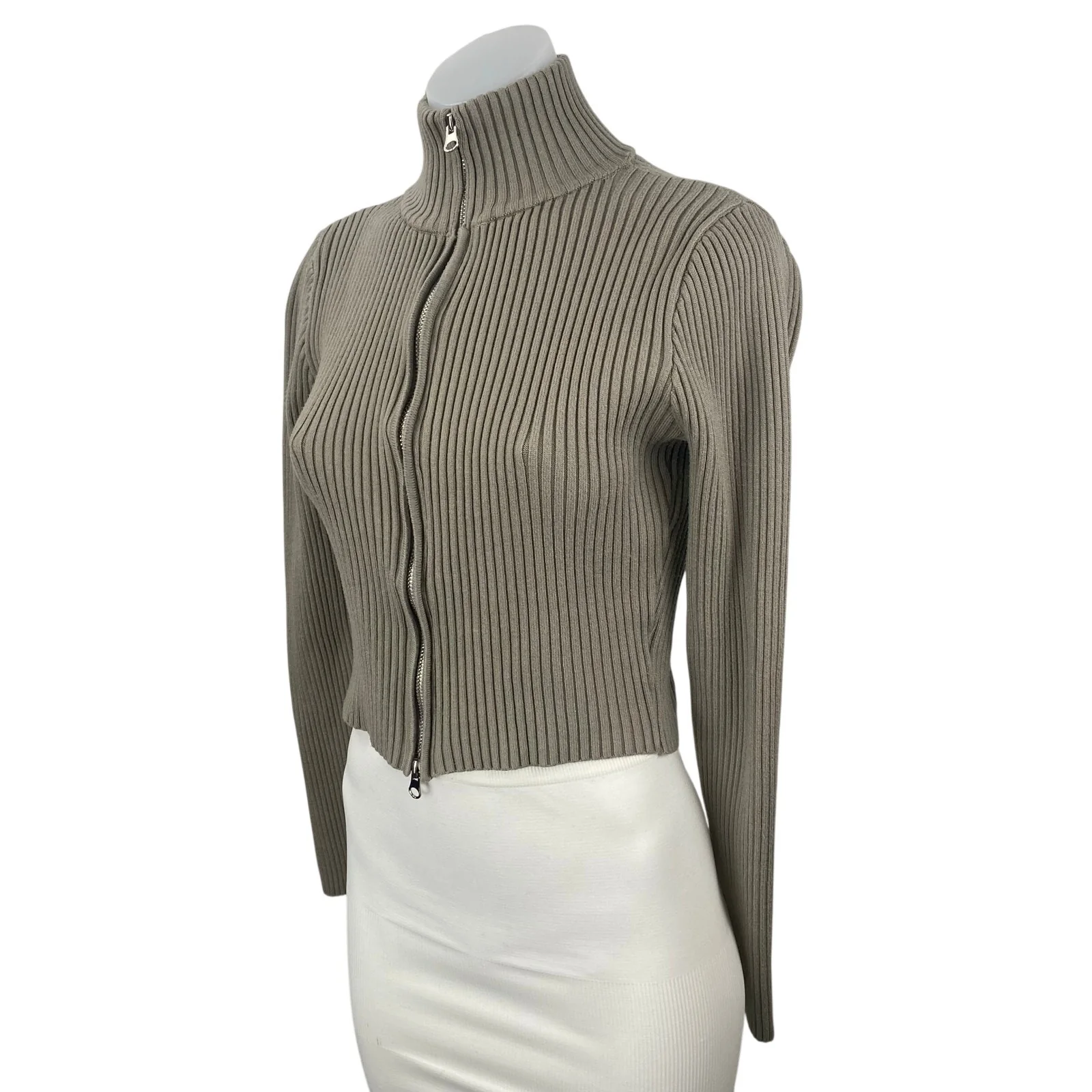 Edikted Olive Green Turtleneck Ribbed Knit Long Sleeve Zip Up Crop Sweater Sz M - Image 2