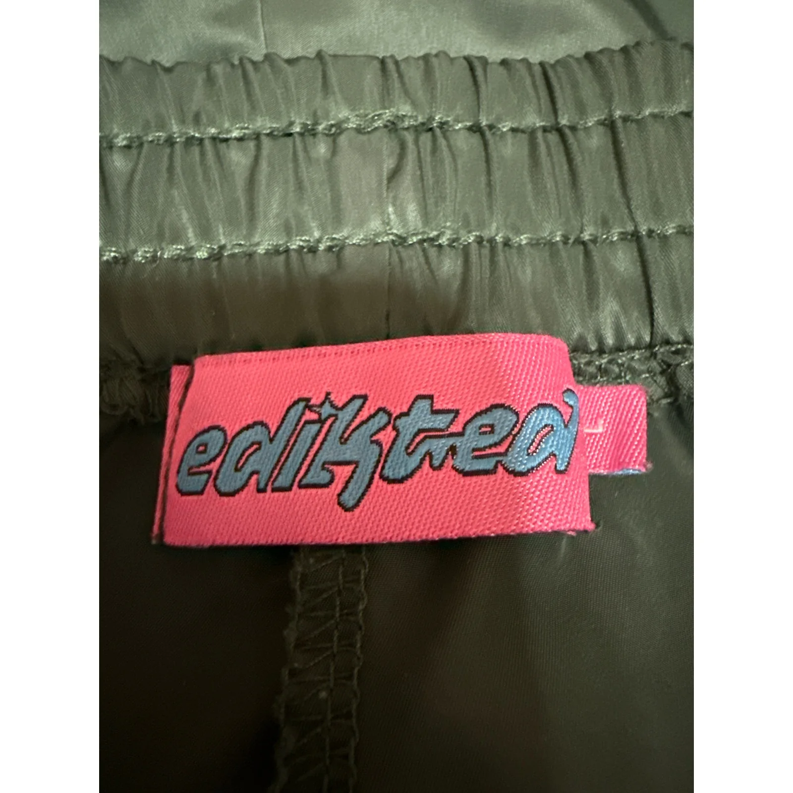 Edikted Women's Green Pink Striped Silk Satin Pull On High Rise Mini Shorts Sz L - Image 4