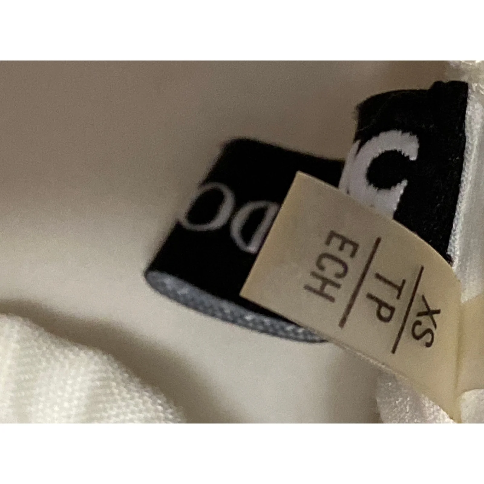 Elie Tahari Women's White Sleeveless Open Front Long Blazer Vest  Jacket Size XS - Image 4