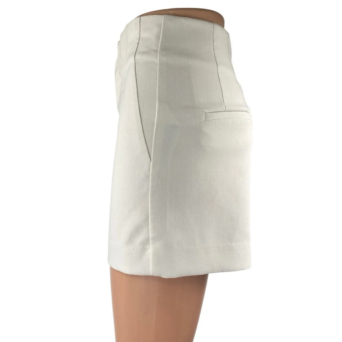 En Saison Women's White High Waisted Pleated Straight Mini Shorts Size XS - Image 2