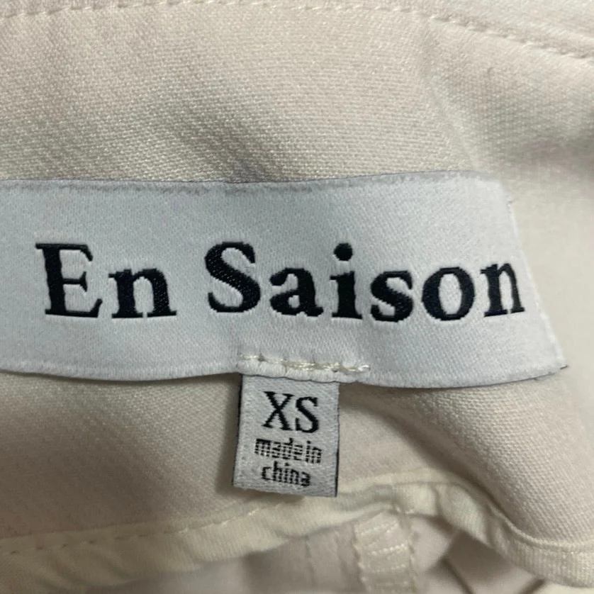 En Saison Women's White High Waisted Pleated Straight Mini Shorts Size XS - Image 4