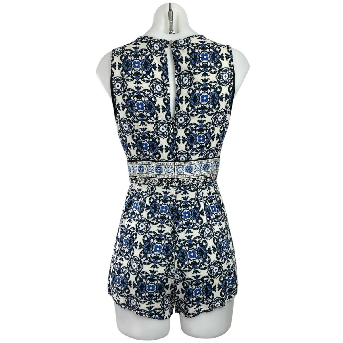 Forever 21 Blue Sleeveless Plunge Pattern Resort Beach Wear Romper Shorts Size S - Image 3