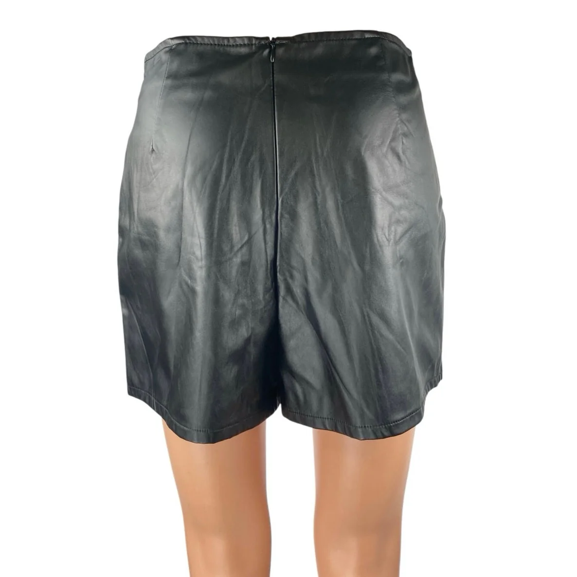 Forever 21 Women's Black Faux Vegan Leather Zip Up Mini Wide Leg Skirt Skort M - Image 3
