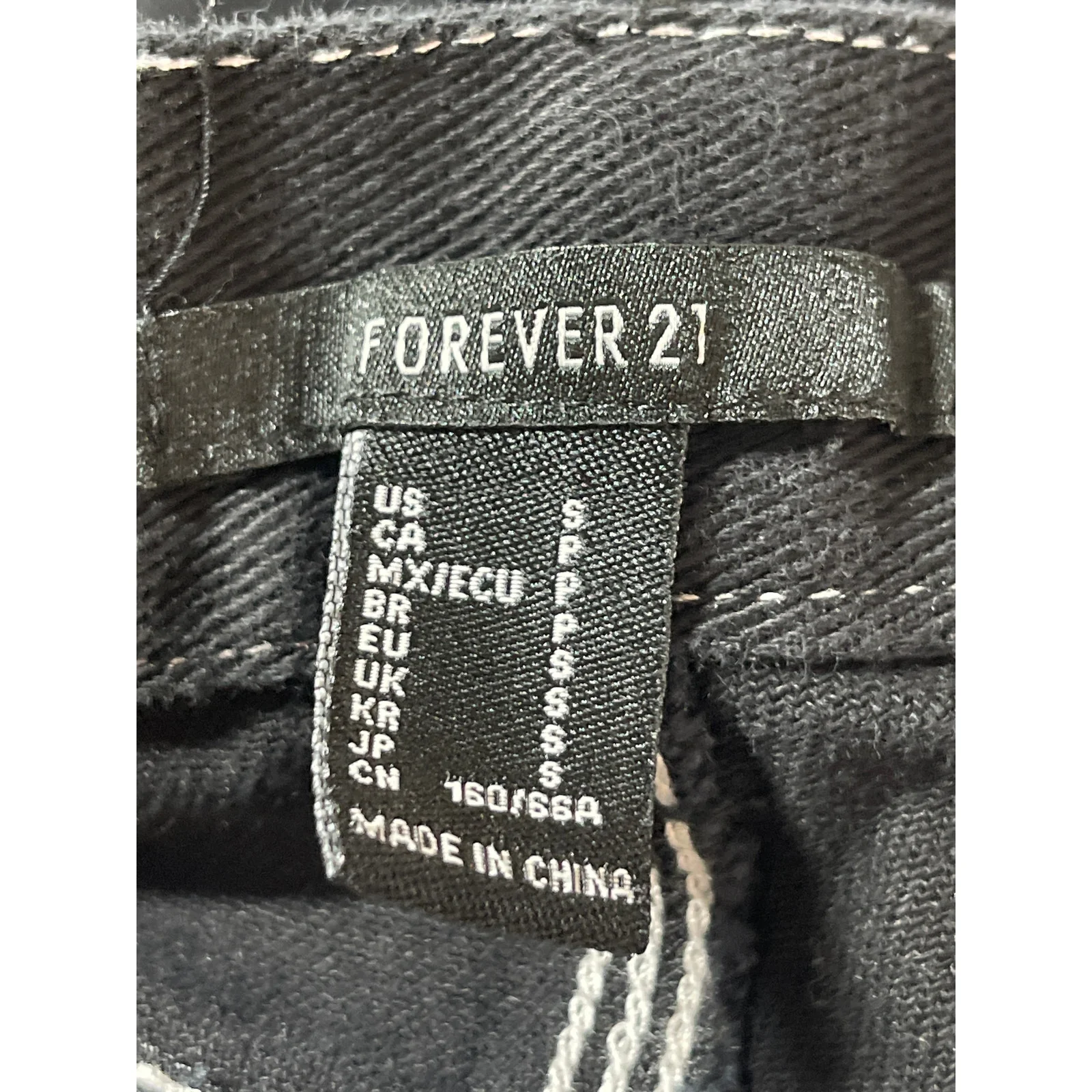 Forever 21 Women's Black High Rise Utility Straight Leg Cargo Denim Jeans Size S - Image 5