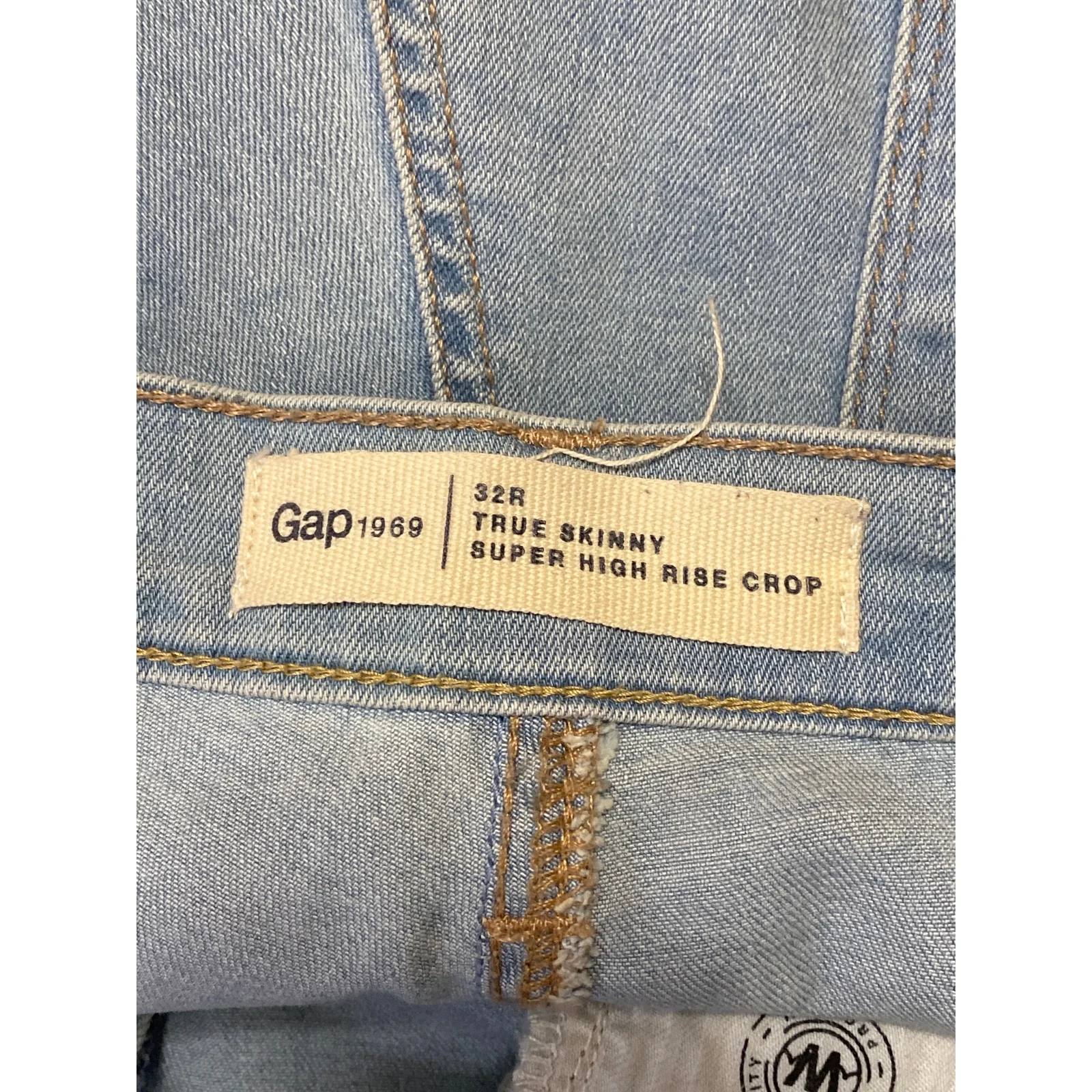 Gap 1969 True Skinny Super High Rise Crop Blue Light Wash Denim Jeans Size 32 - Image 4