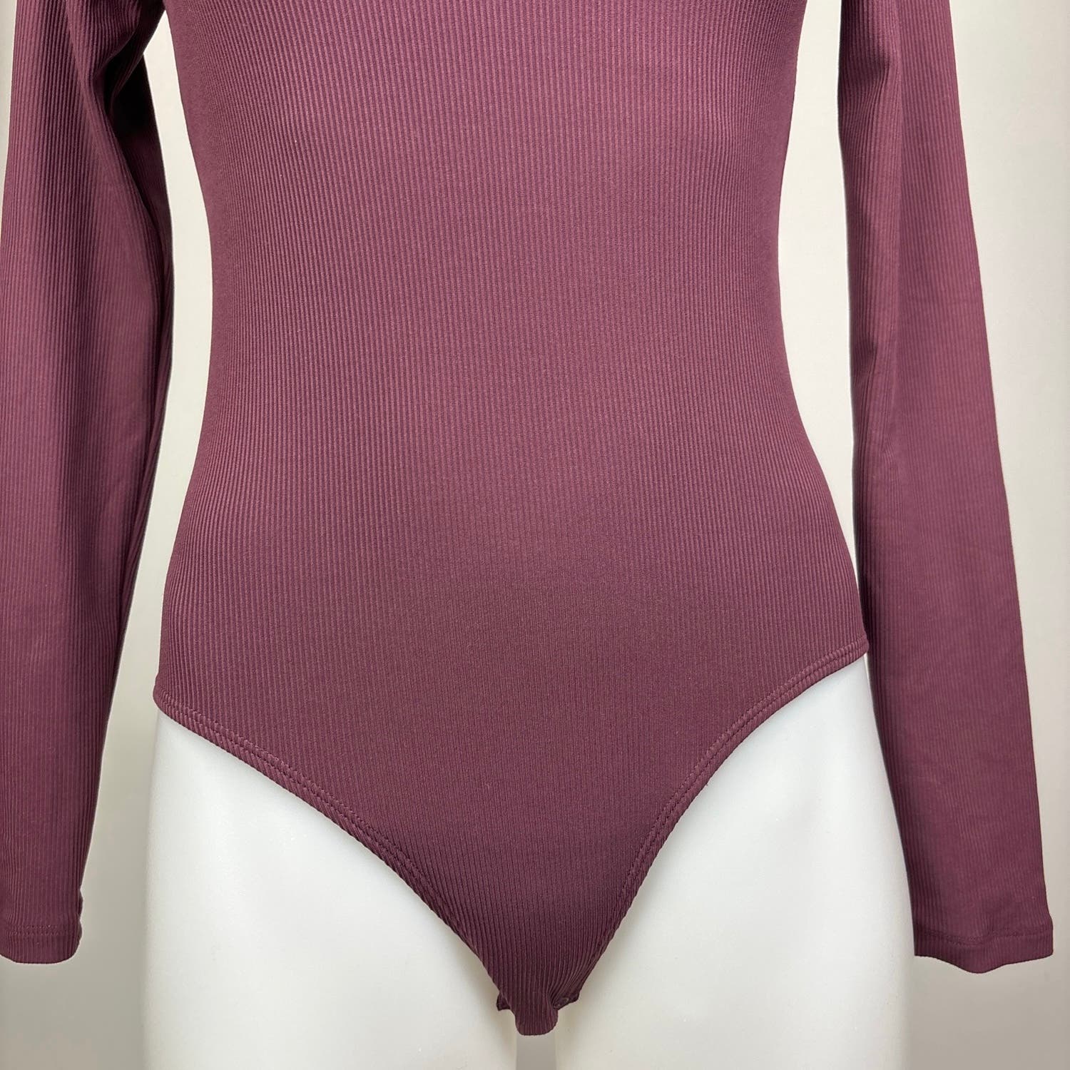Girlfriend Collective Women's Maroon Ribbed Built In Bra Mock Neck Bodysuit S - Image 5
