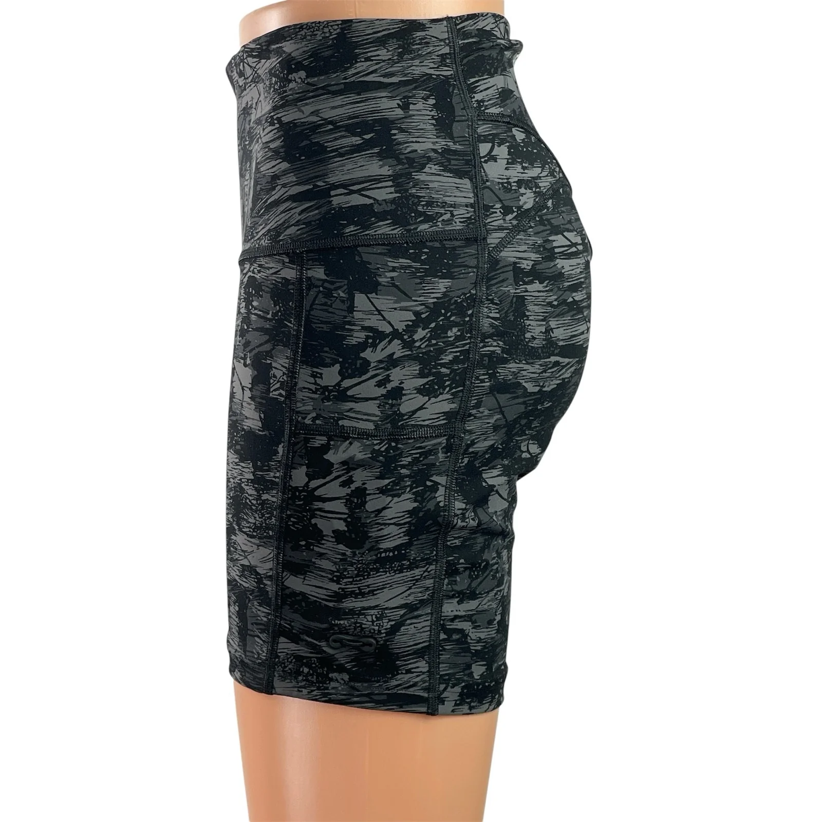 Gymshark Women's Black Abstract High Rise Yoga Athletic Biker Shorts Size S - Image 2