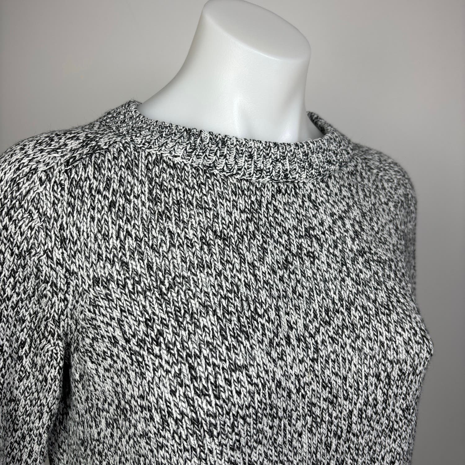 H&M Divided Womens Gray Acrylic Knit Round Neck Rib Long Sleeve Sweater Top XS - Image 4