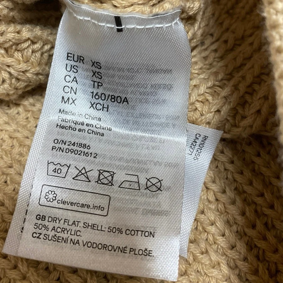 H&M Tan Khaki Long Sleeve V Neck Button Down Cropped Cardigan Sweater Top XS - Image 4