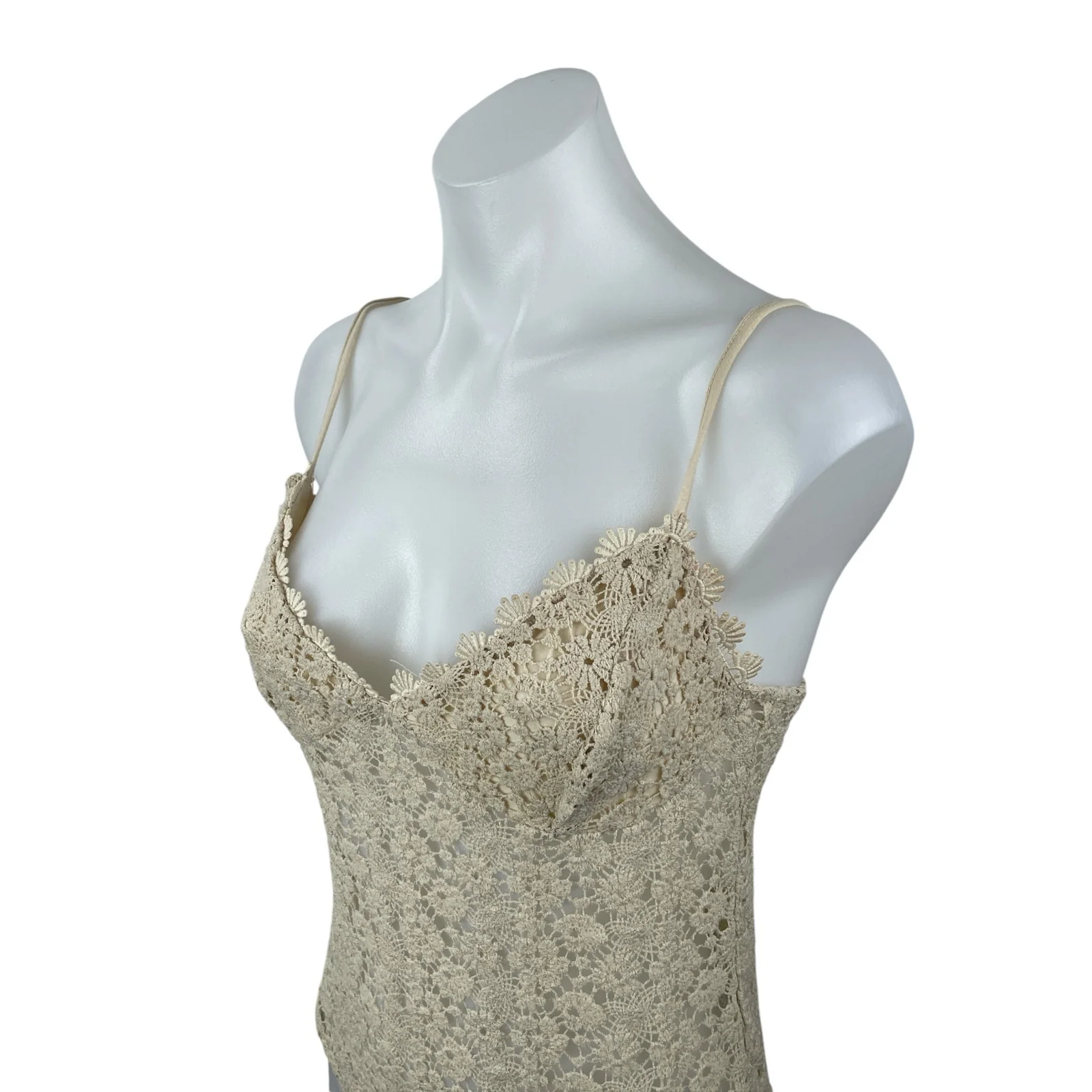 H&M Women's Beige Floral Lace Eyelet Crochet Sleeveless Camisole Tank Bodysuit M - Image 2